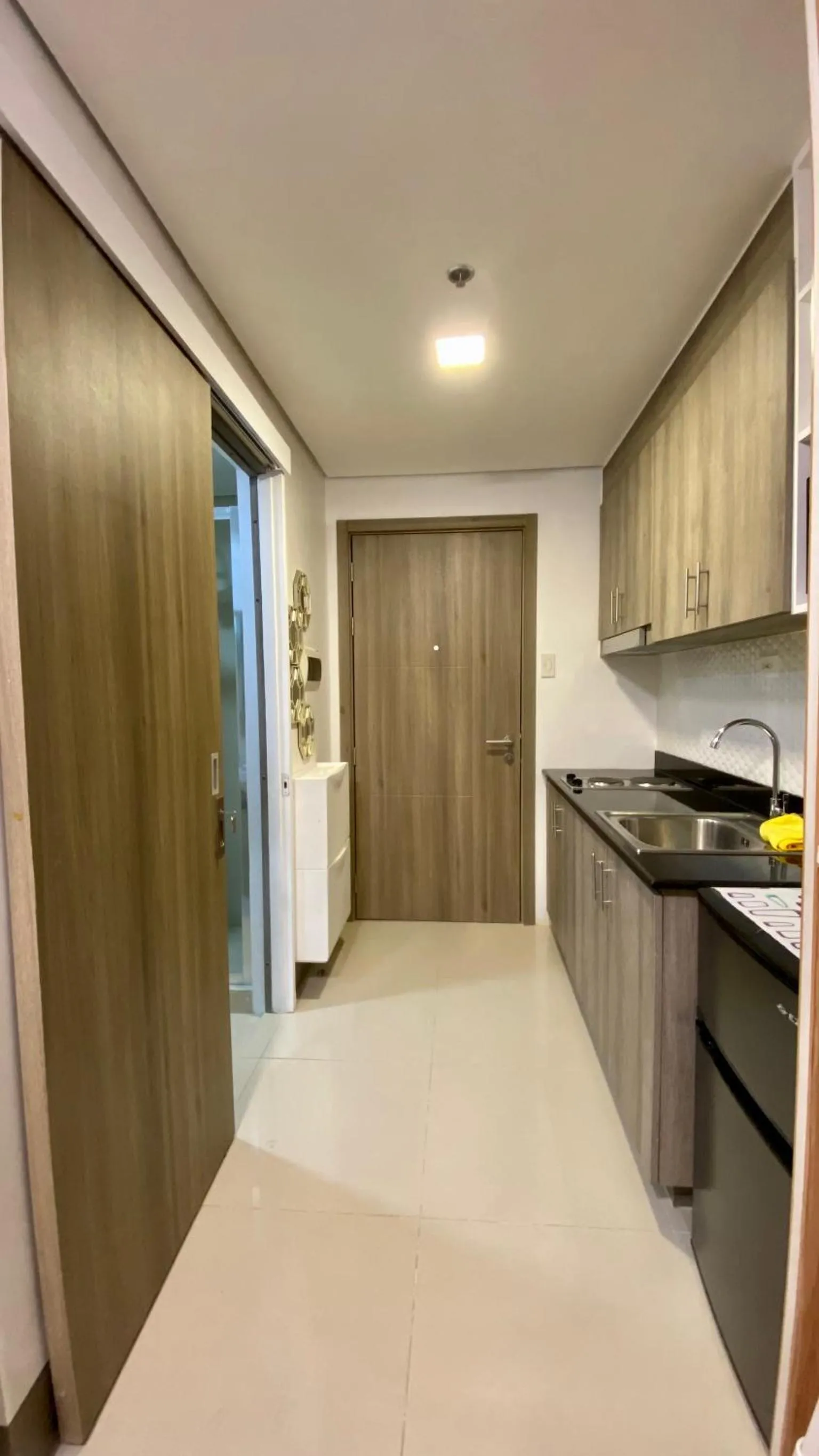 Kitchen or kitchenette in Cozy 1Br with Netflix & Balcony Pool View Condo