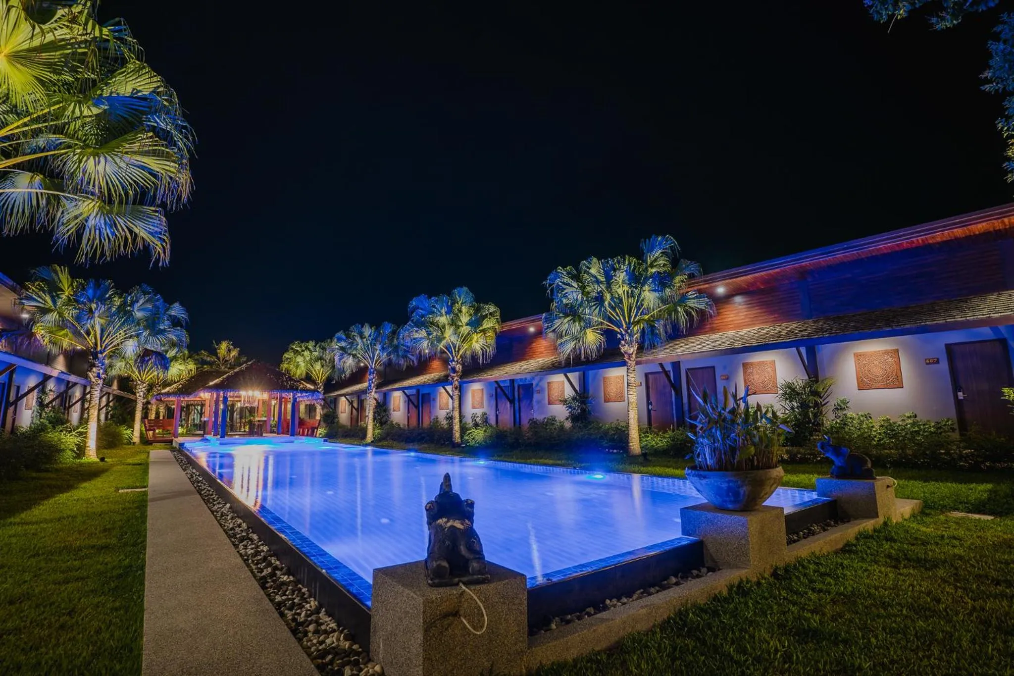 Night in Malabar Pool Villa Phuket