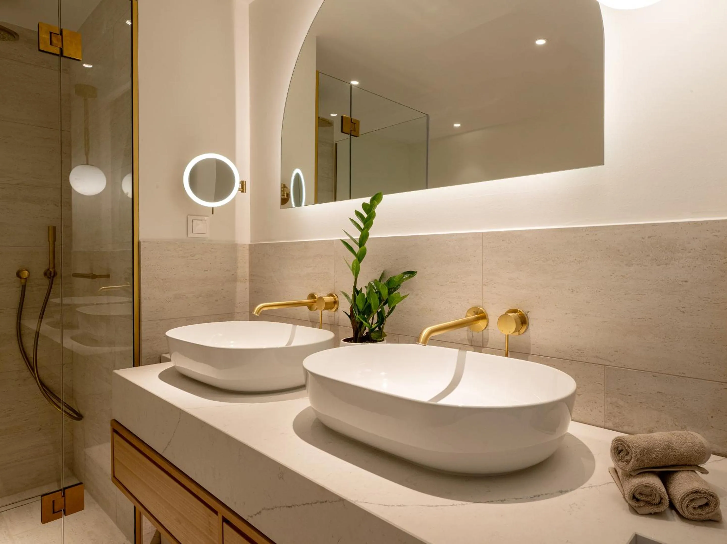 Shower in Grecotel Filoxenia