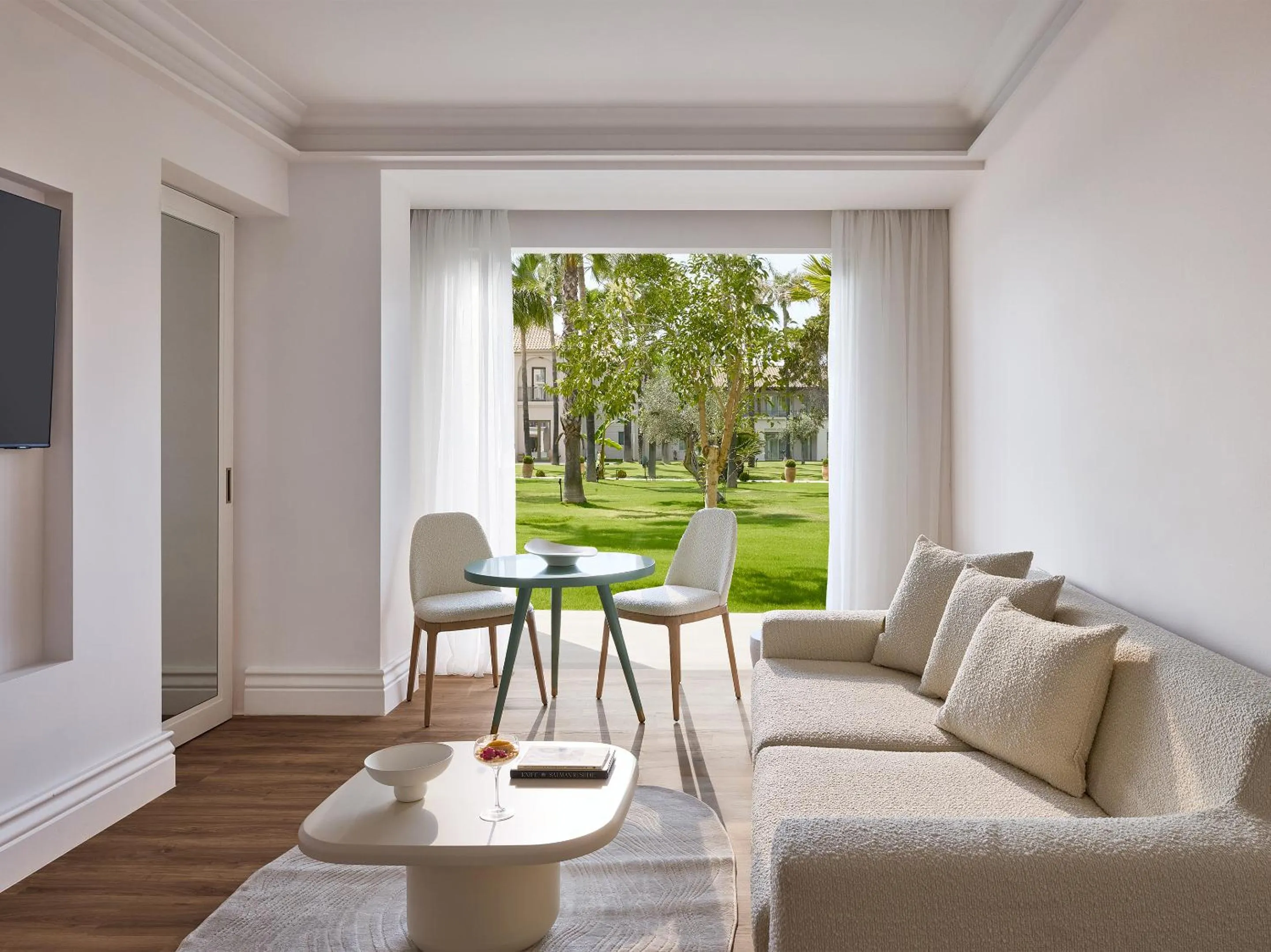 Garden in Grecotel Filoxenia