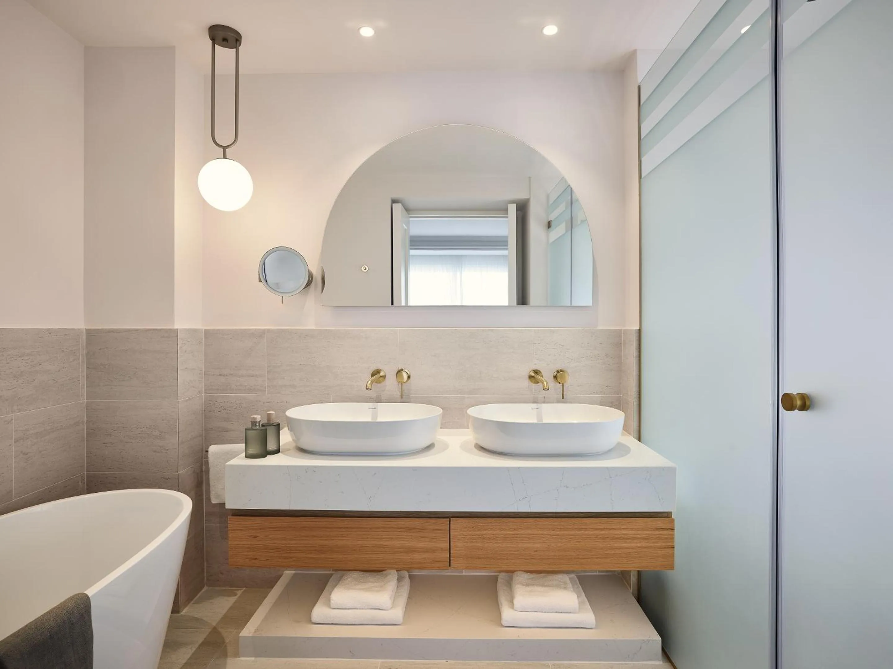 Toilet in Grecotel Filoxenia