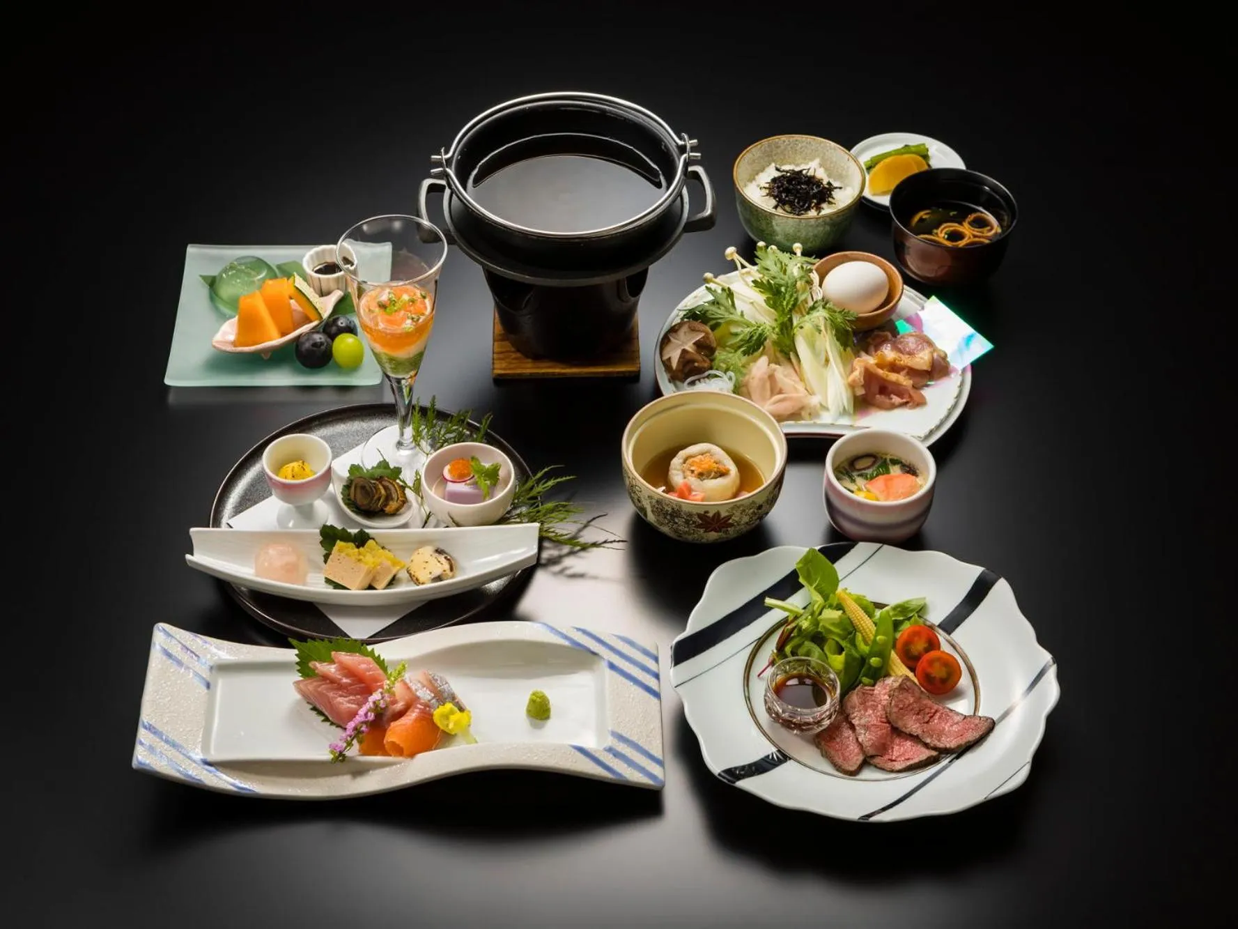 Food and drinks in Japanese Onsen Ryokan Kohakuen