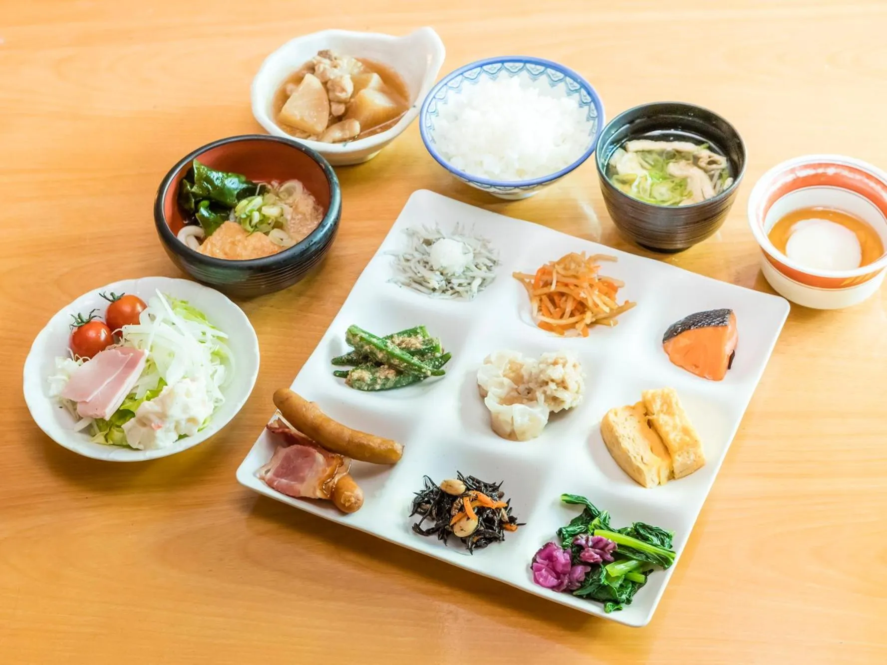 Food and drinks in Japanese Onsen Ryokan Kohakuen