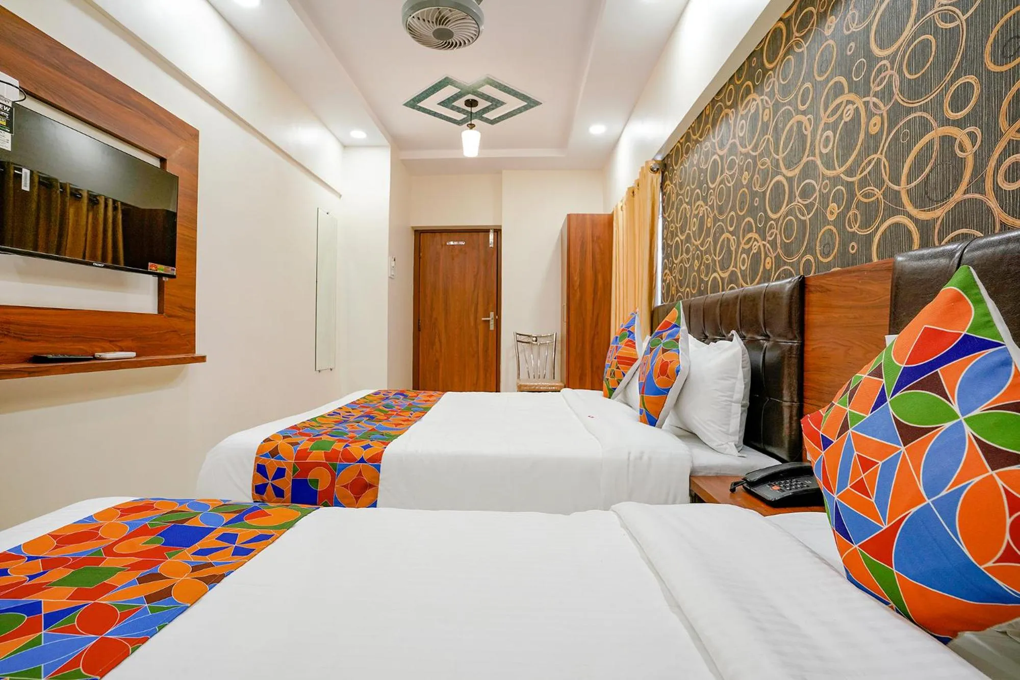TV and multimedia, Bed in FabExpress Alive - Nr Juhu Beach