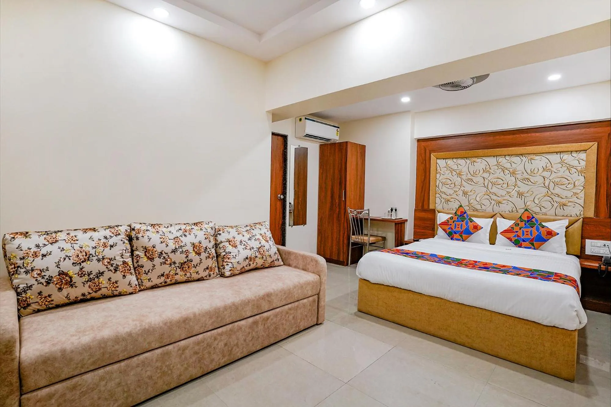 Photo of the whole room, Bed in FabExpress Alive - Nr Juhu Beach