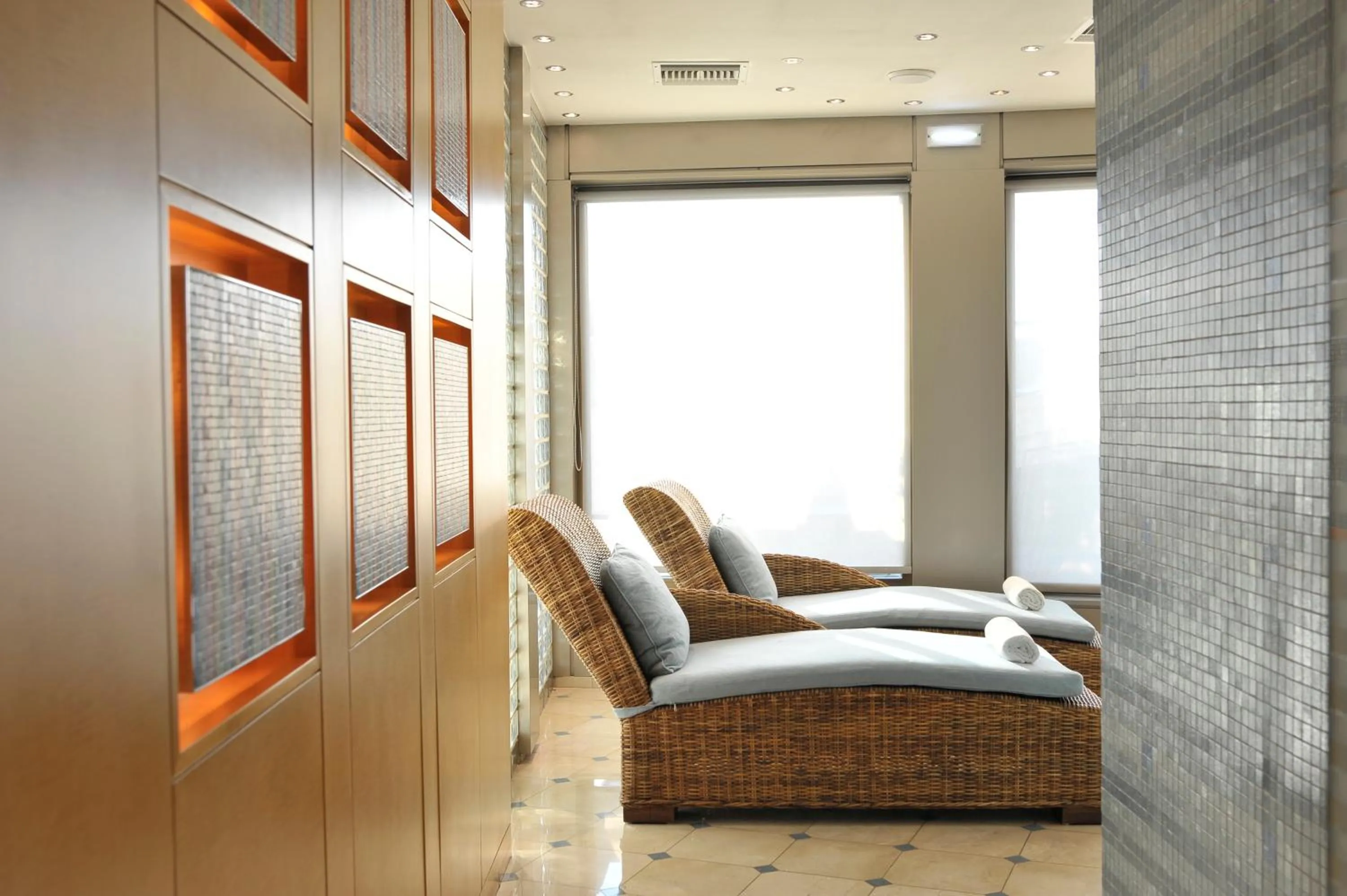 Spa and wellness centre/facilities, Bed in Melia Athens