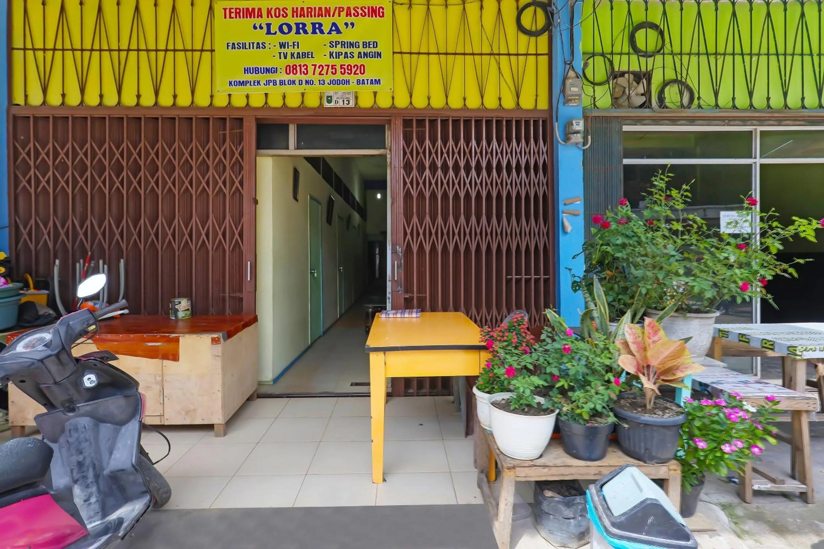 Facade/entrance in Hotel O Penginapan LorraNearPasar Oleh Oleh