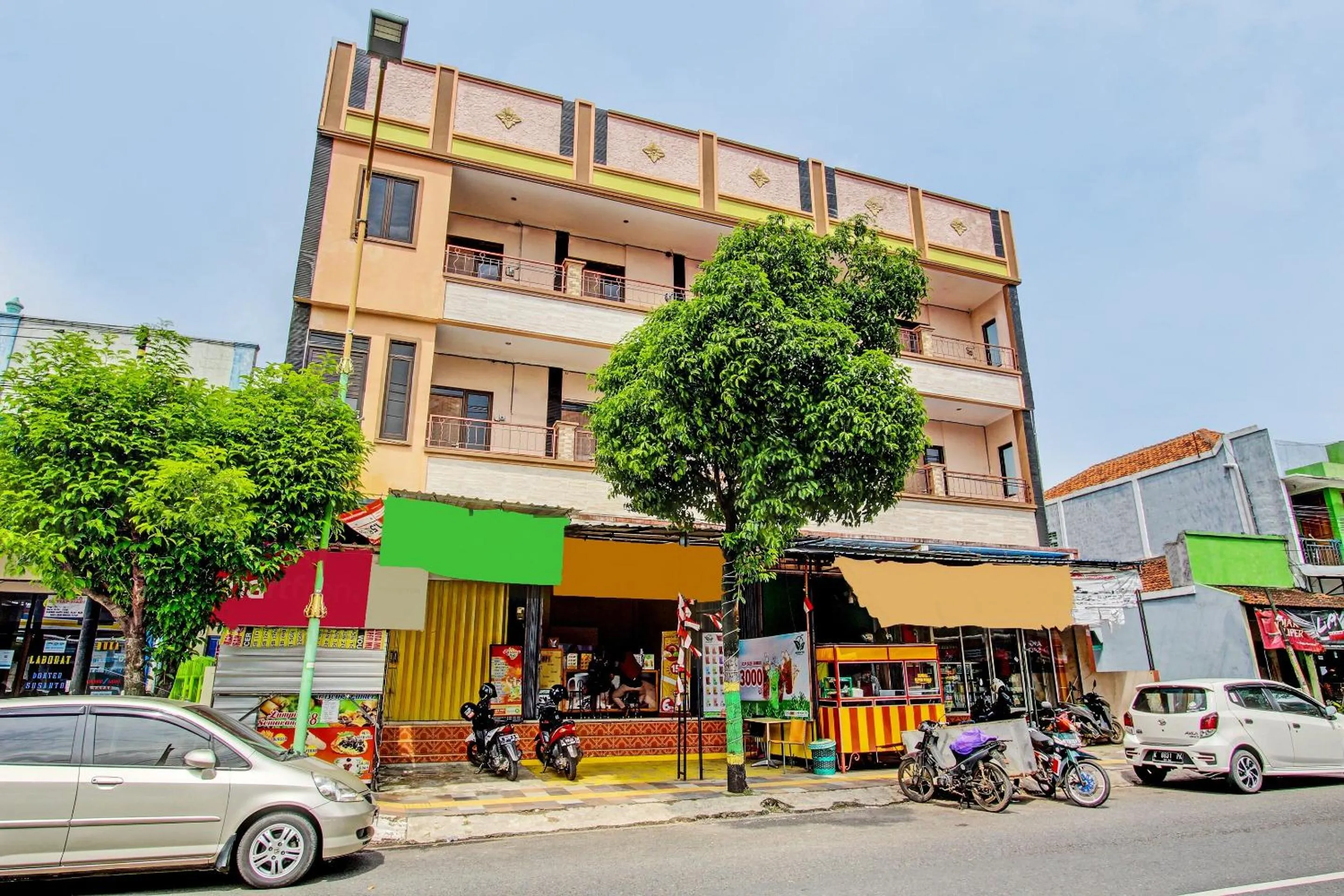 Facade/entrance in Hotel O Kristin Homestay