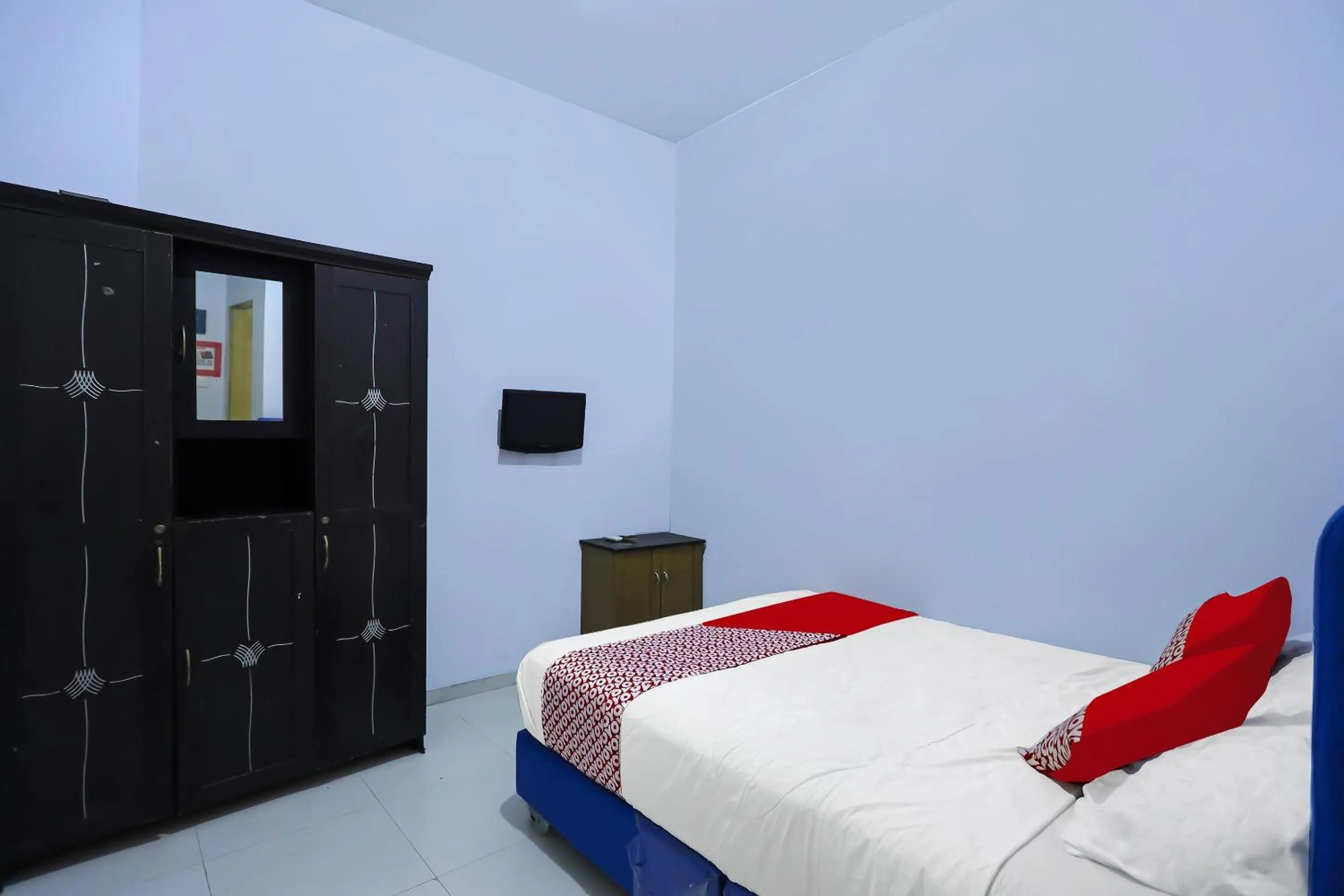 Bedroom, Bed in Hotel O Pelangi House 789 Syariah