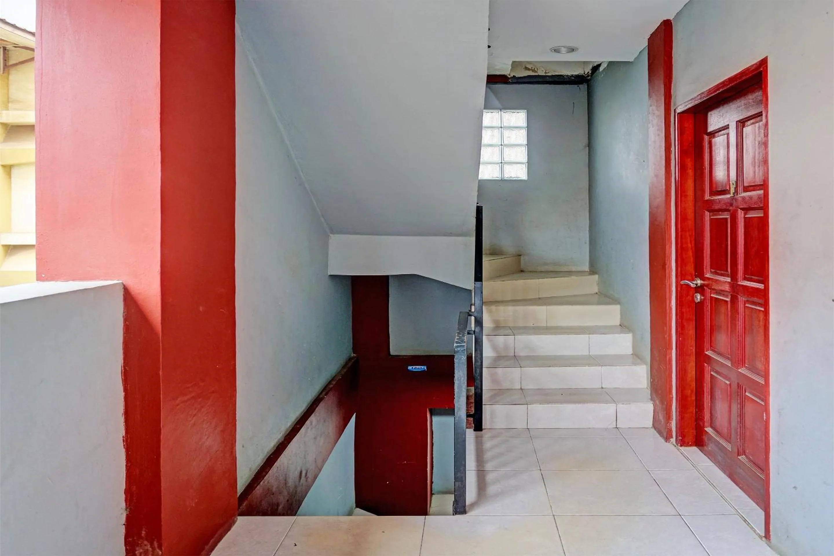 Lobby or reception in Hotel O New Town Syariah