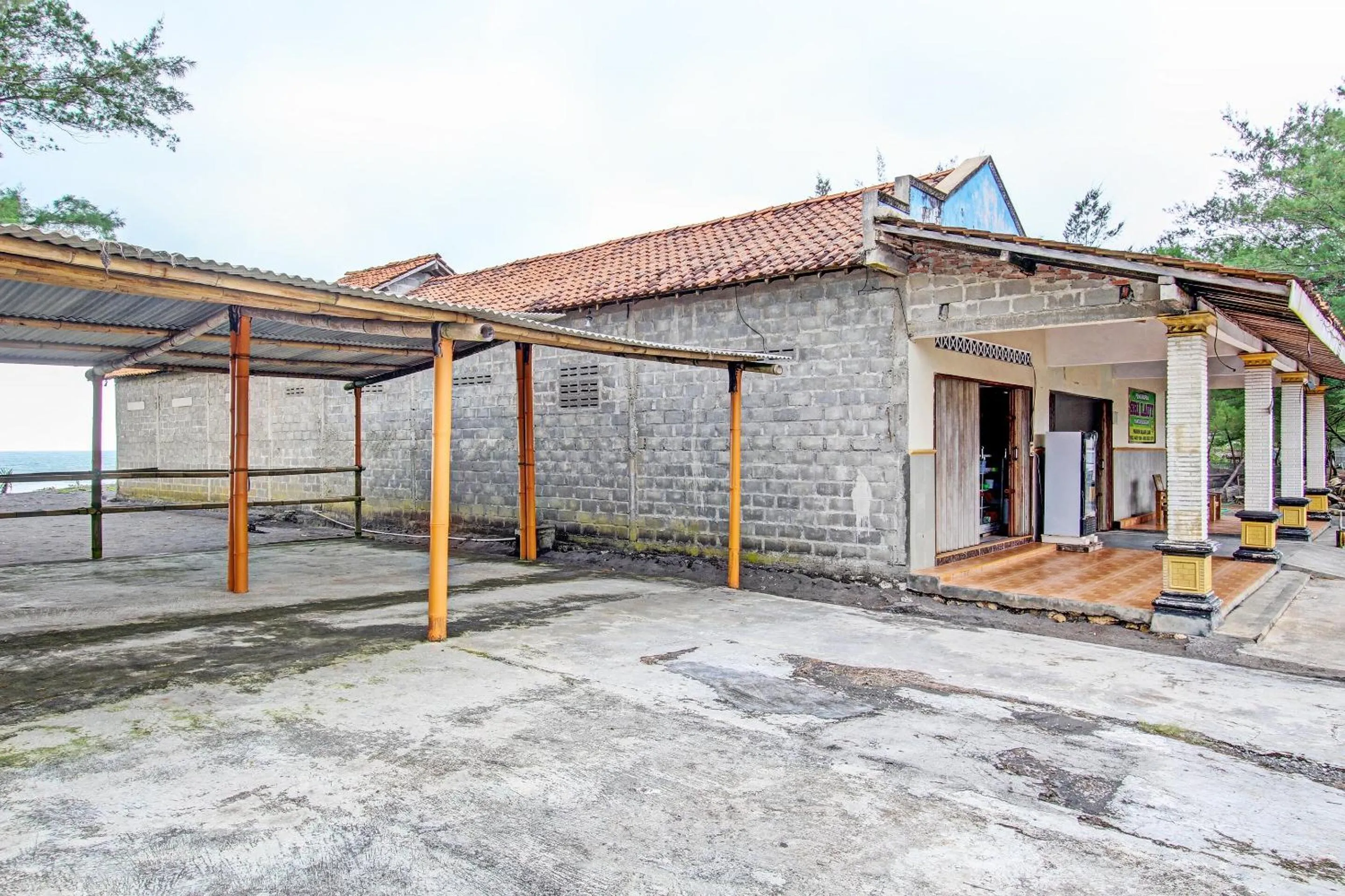 Lobby or reception in Hotel O Sari Laut