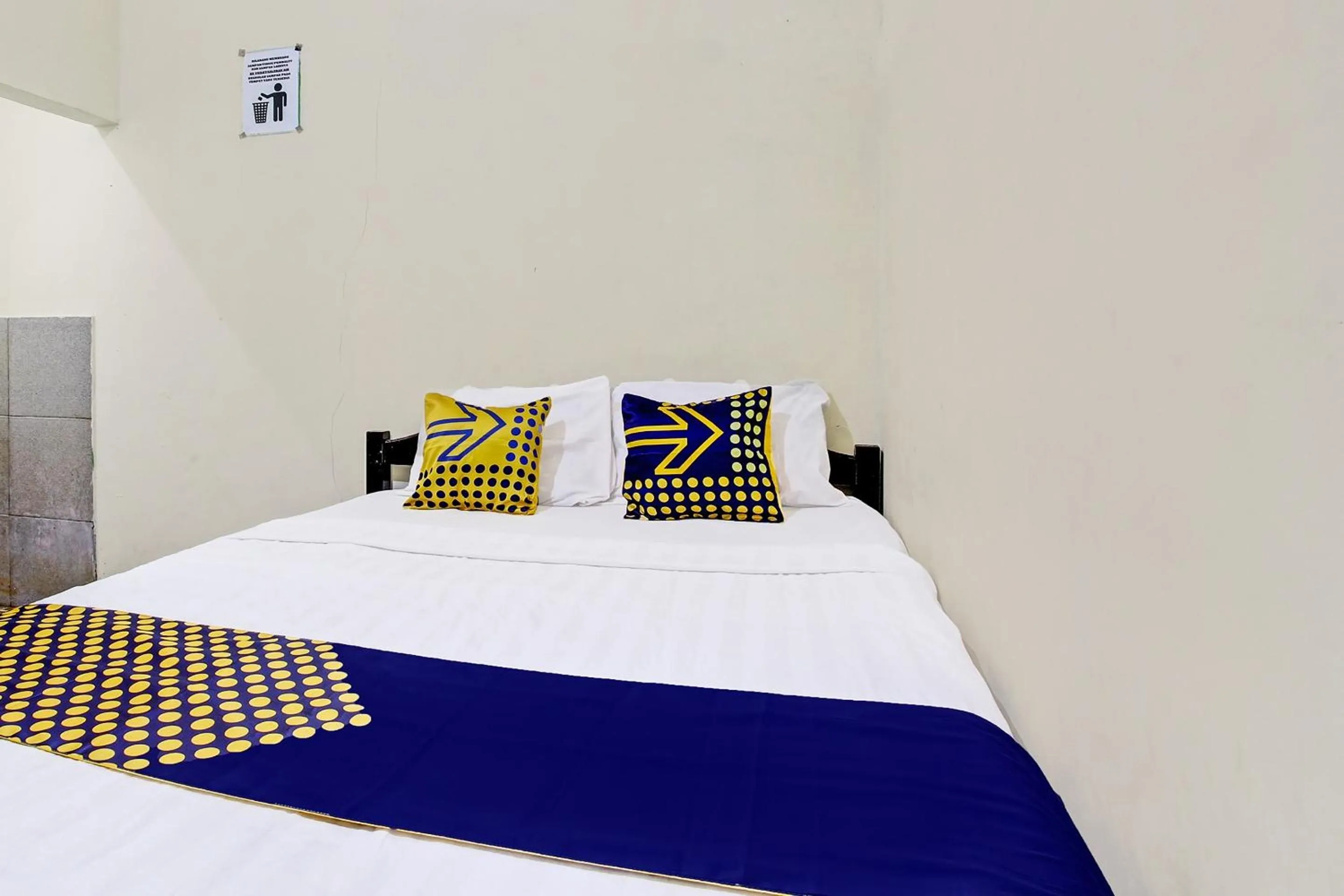 Bedroom in Hotel O Sari Laut