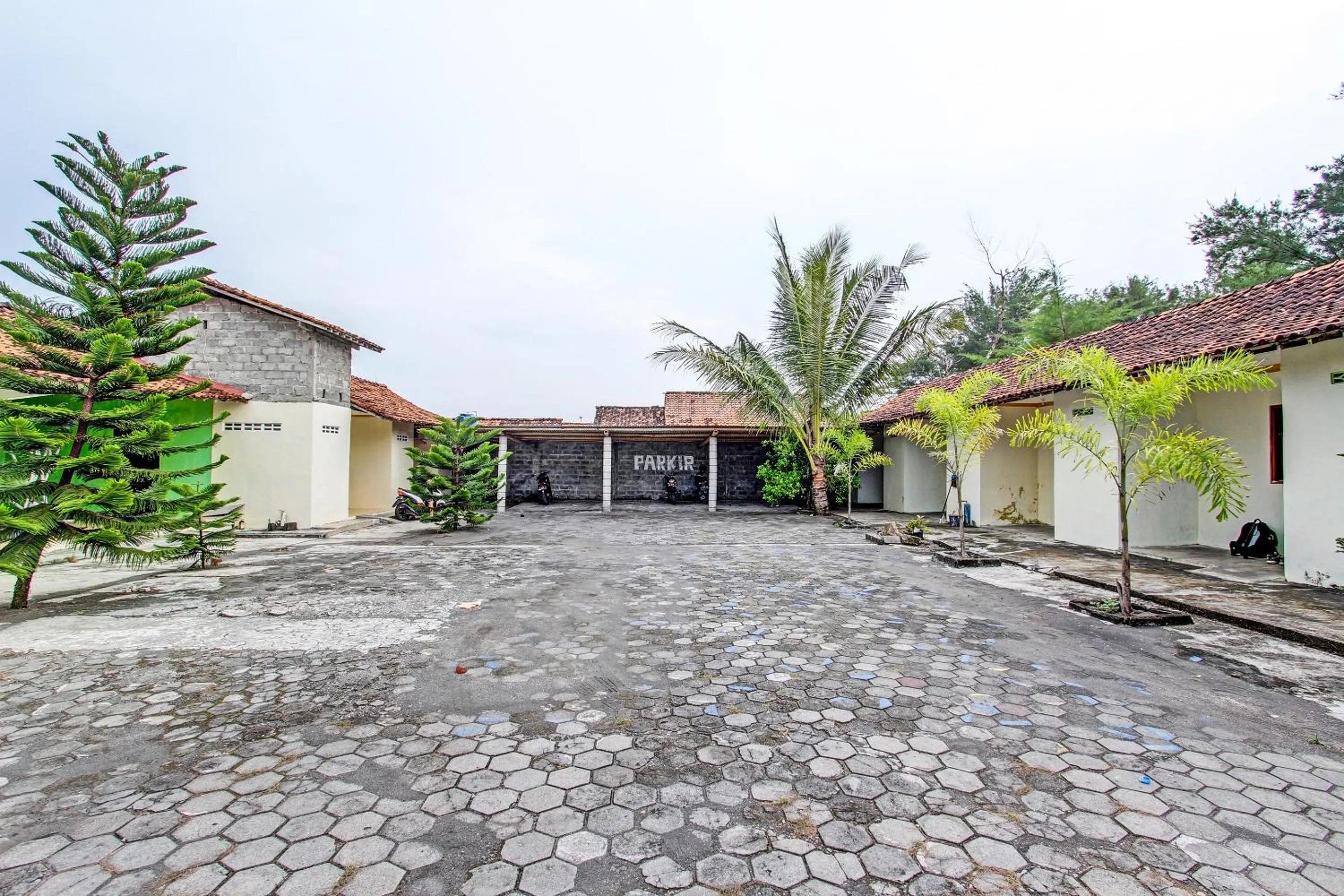 Lobby or reception in Hotel O Sari Laut