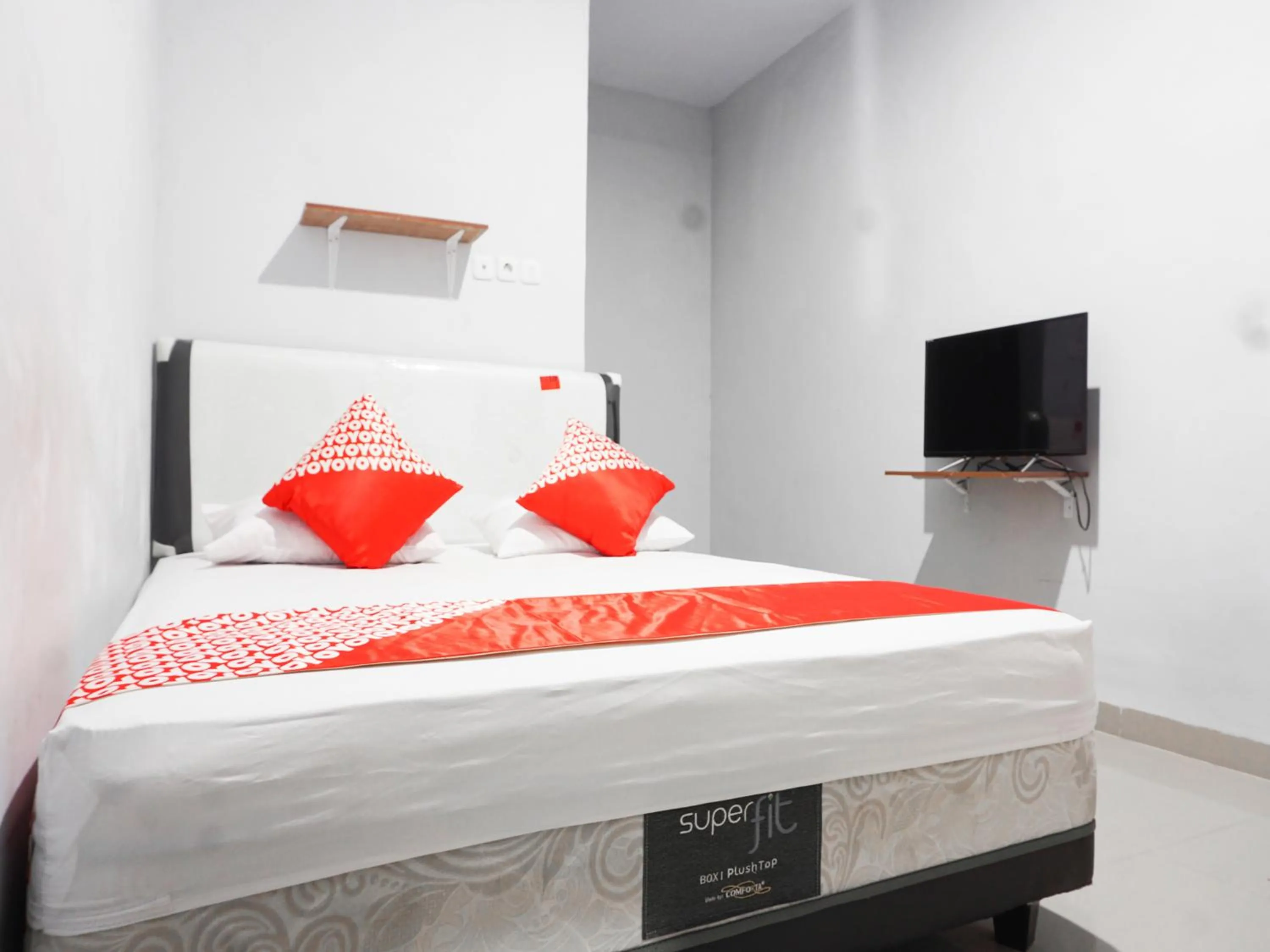 Bedroom, Bed in Hotel O Pondok Cahaya