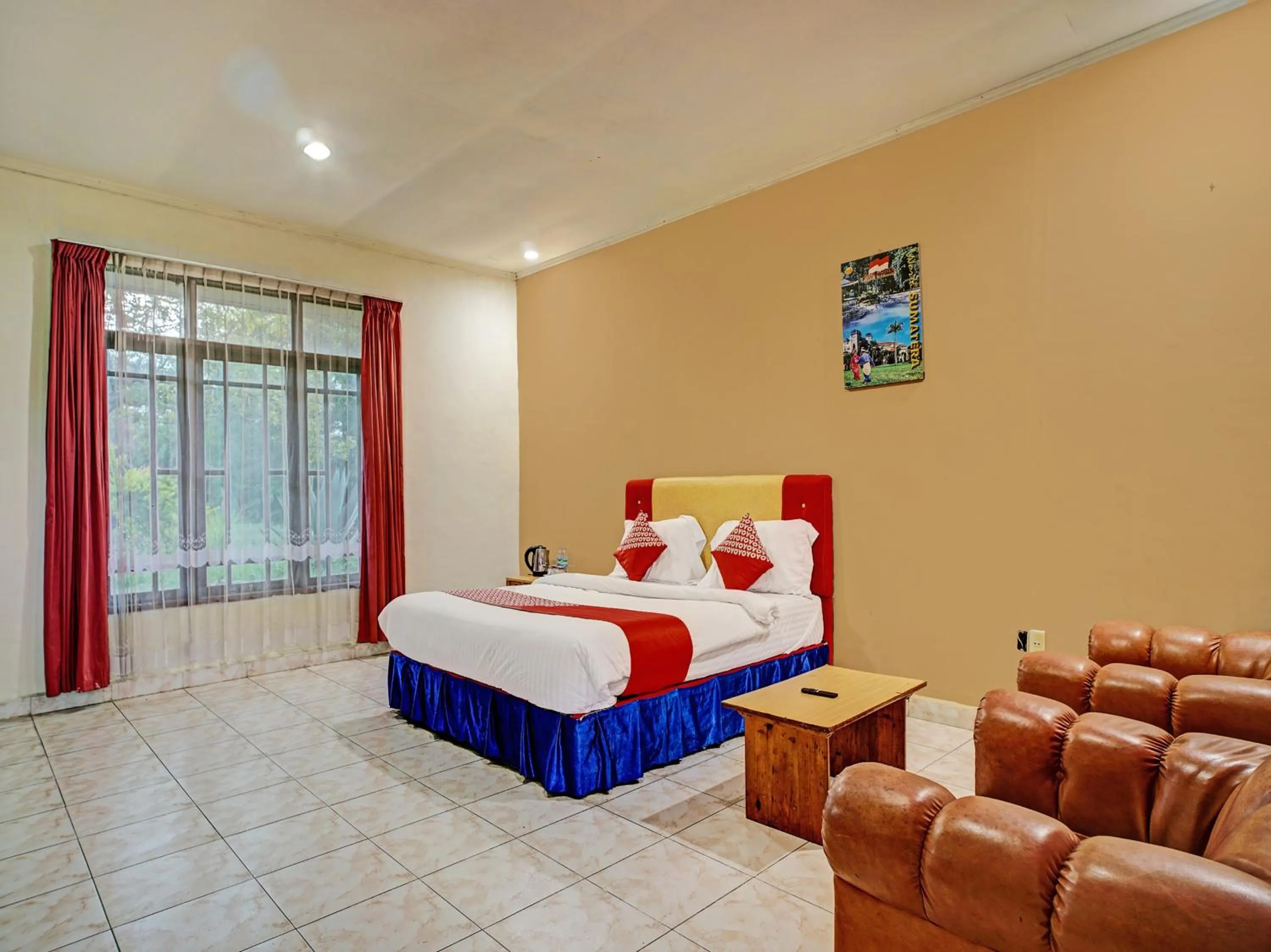 Bedroom, Bed in Capital O 92214 Beristera Hotel