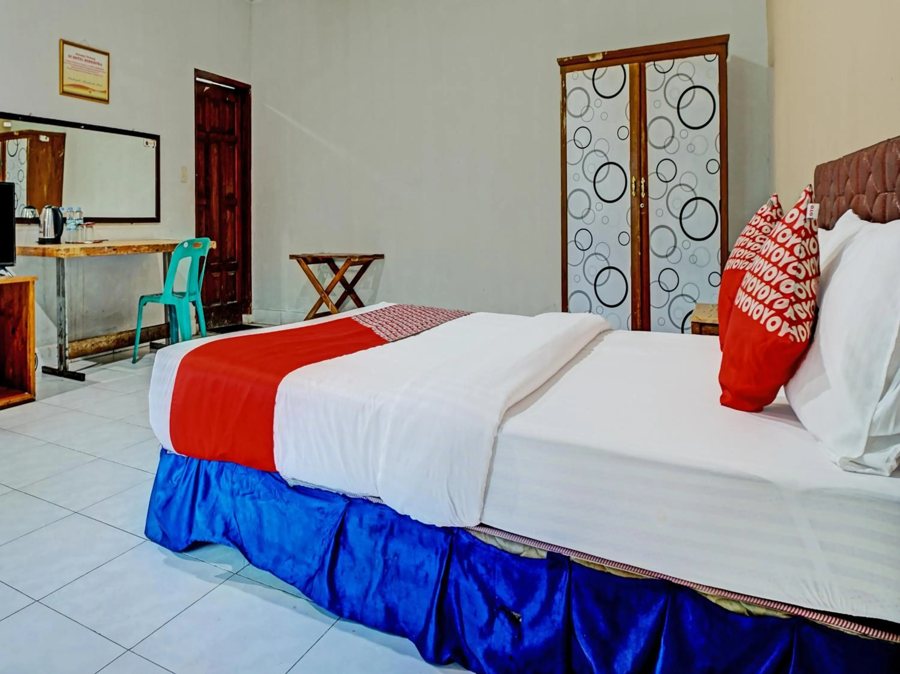 Bedroom, Bed in Capital O 92214 Beristera Hotel