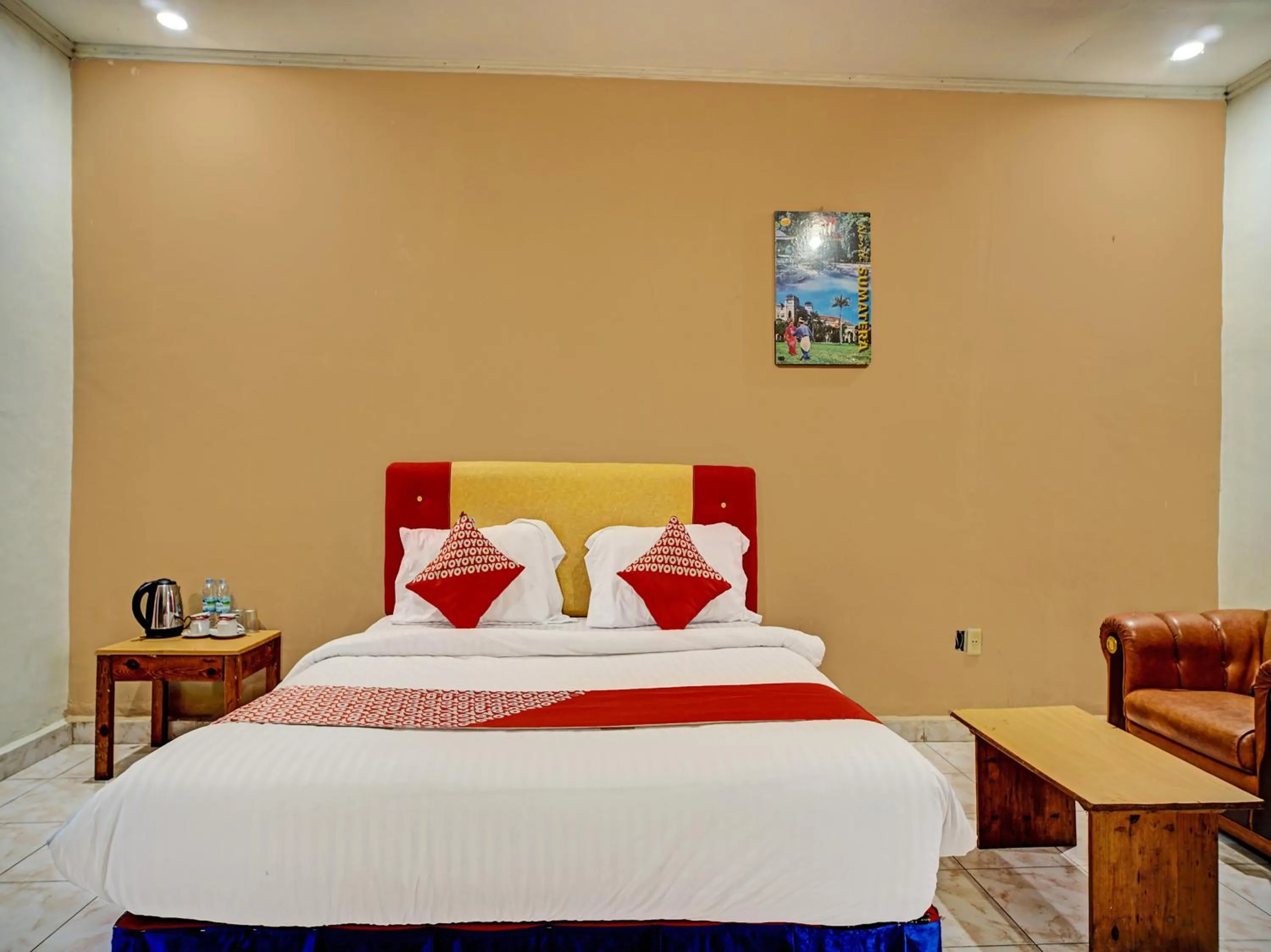 Bedroom, Bed in Capital O 92214 Beristera Hotel