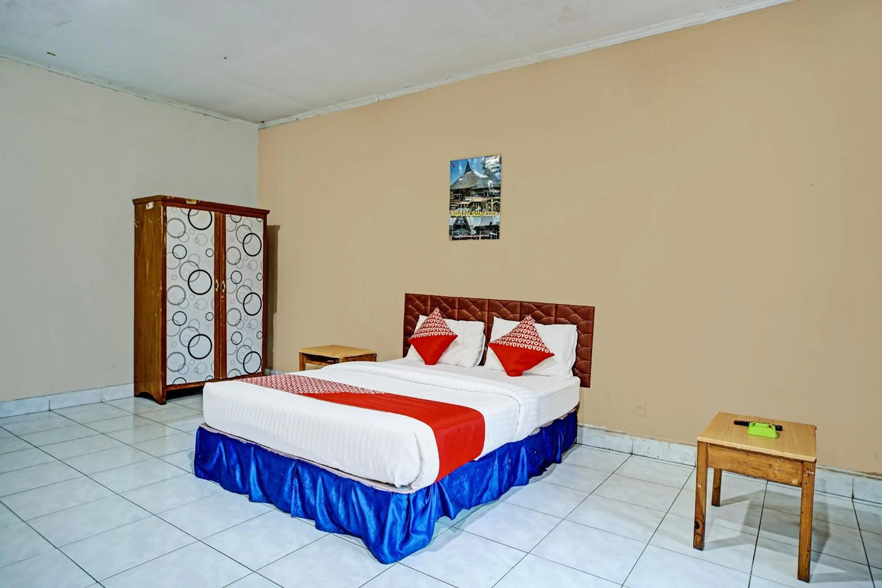 Bedroom, Bed in Capital O 92214 Beristera Hotel