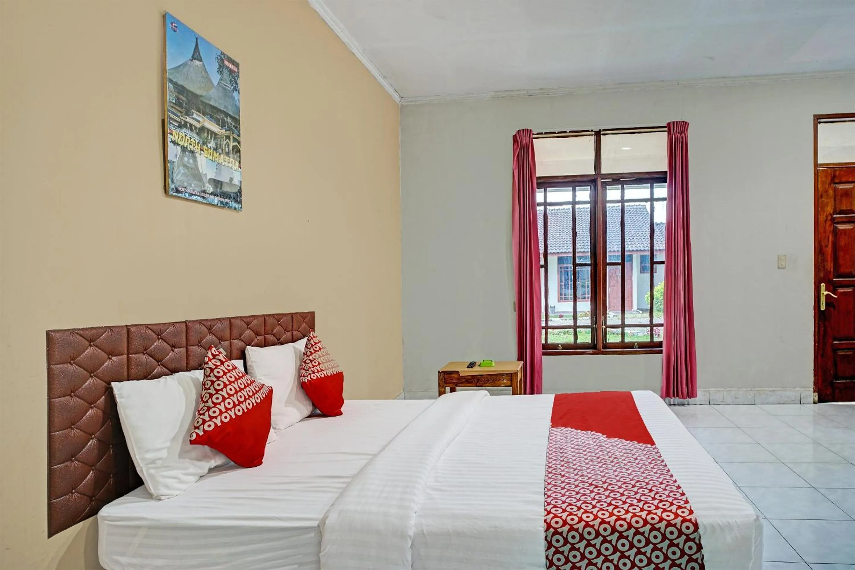 Bedroom, Bed in Capital O 92214 Beristera Hotel