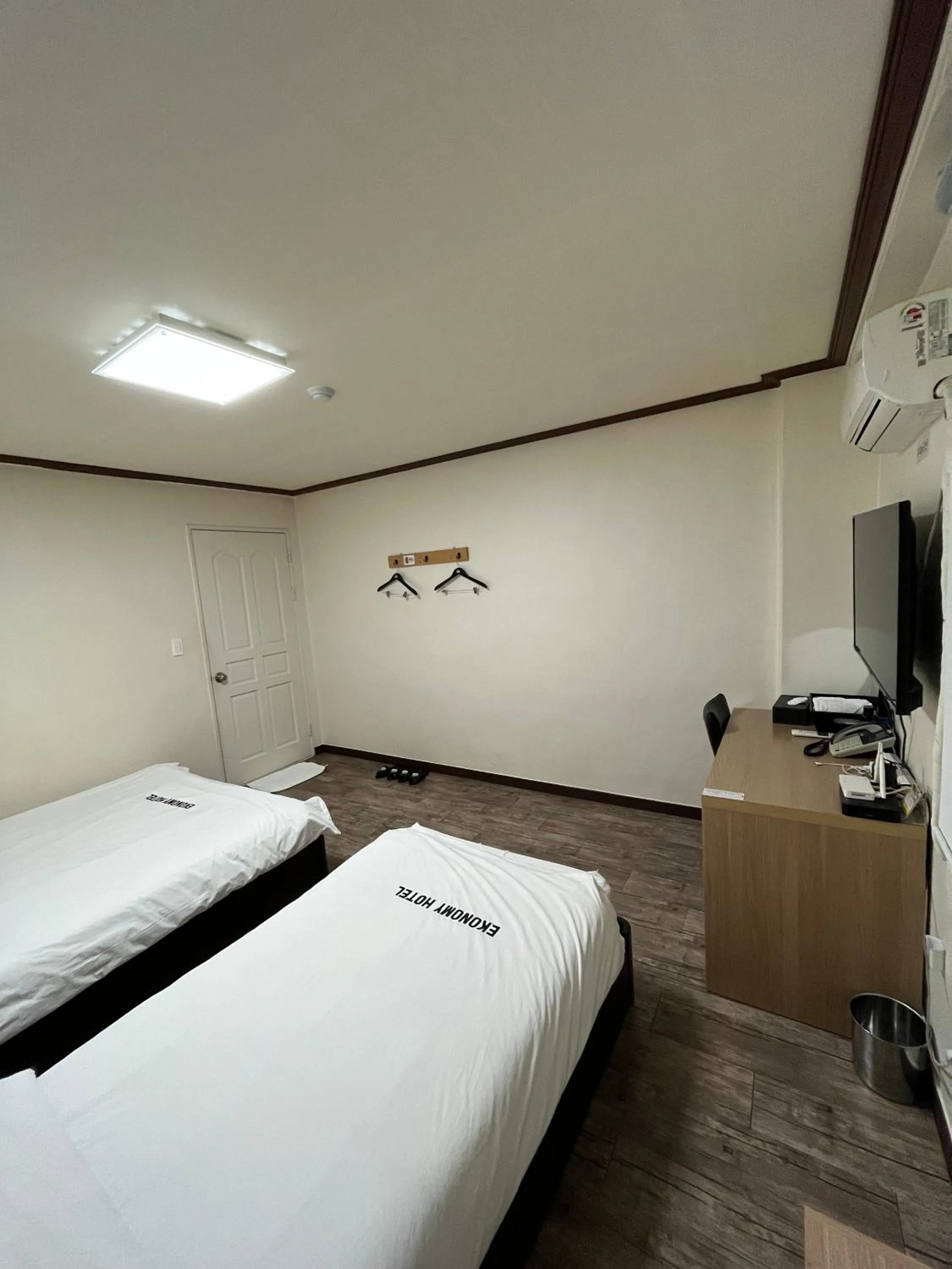 Bed in Ekonomy Hotel