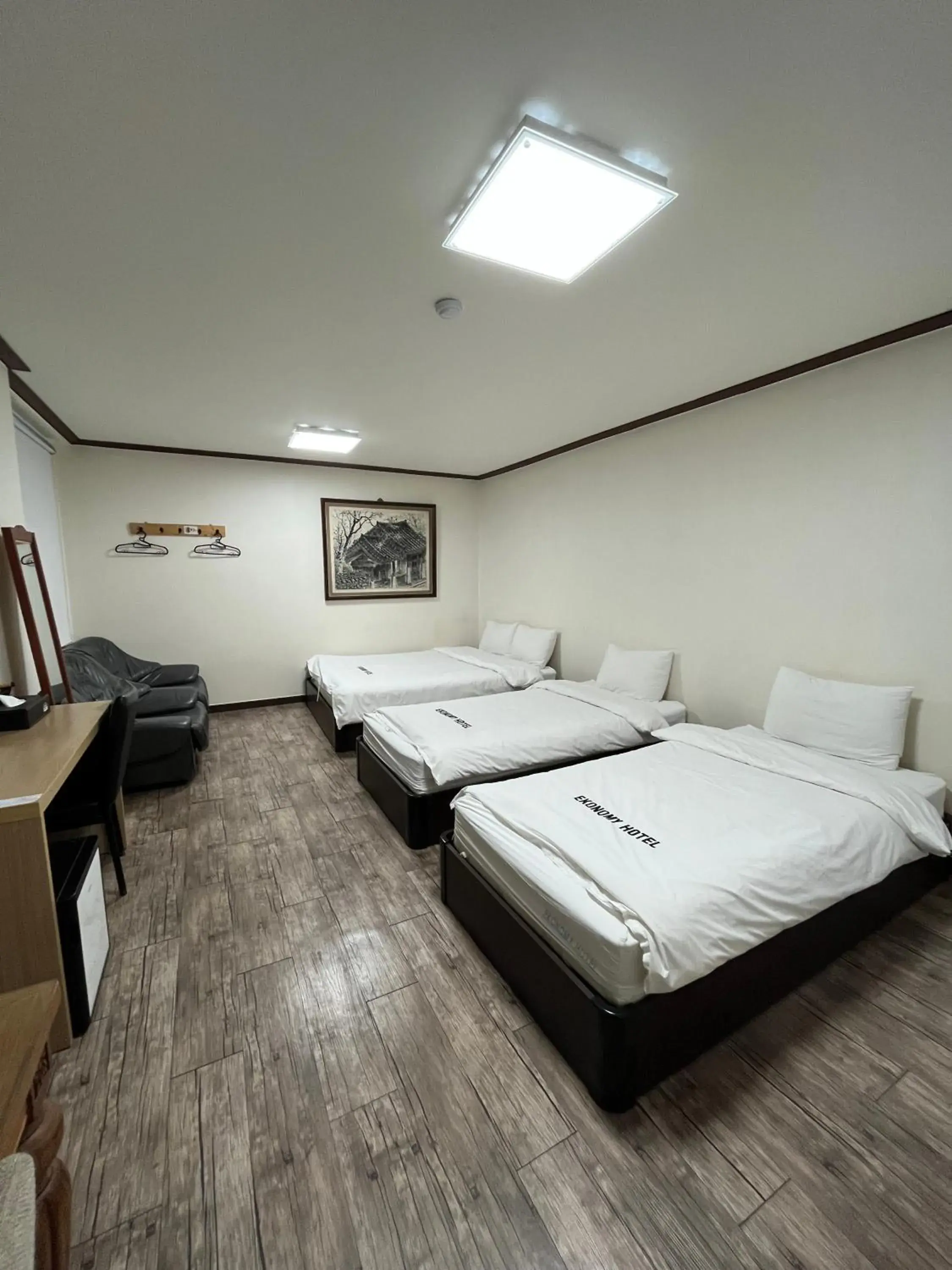 Triple Room in Ekonomy Hotel Triple Room in Ekonomy Hotel