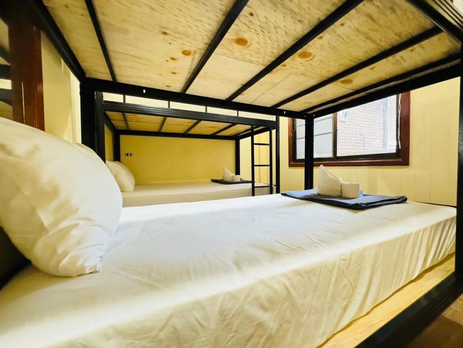 bunk bed, Bed in U're Holitel