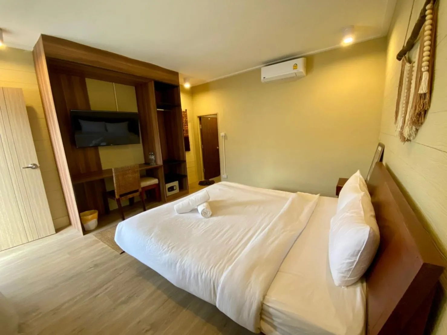 Bedroom, Bed in U're Holitel