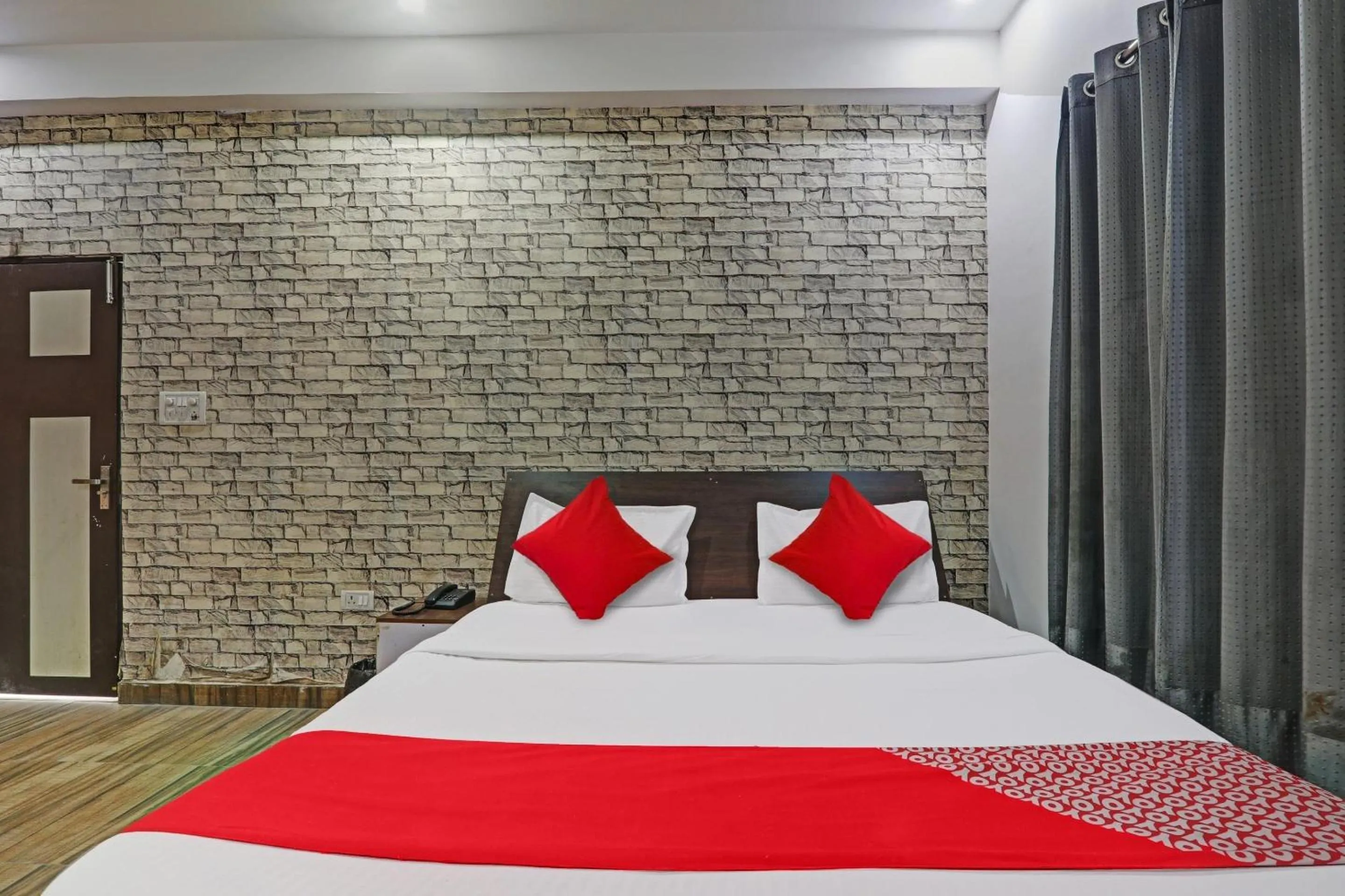 Bedroom, Bed in Hotel O APM INN