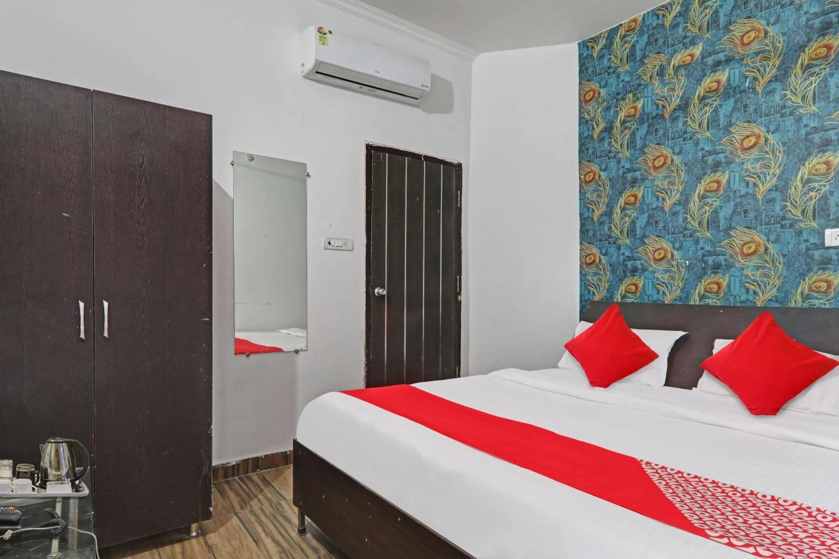 Bedroom, Bed in Hotel O APM INN