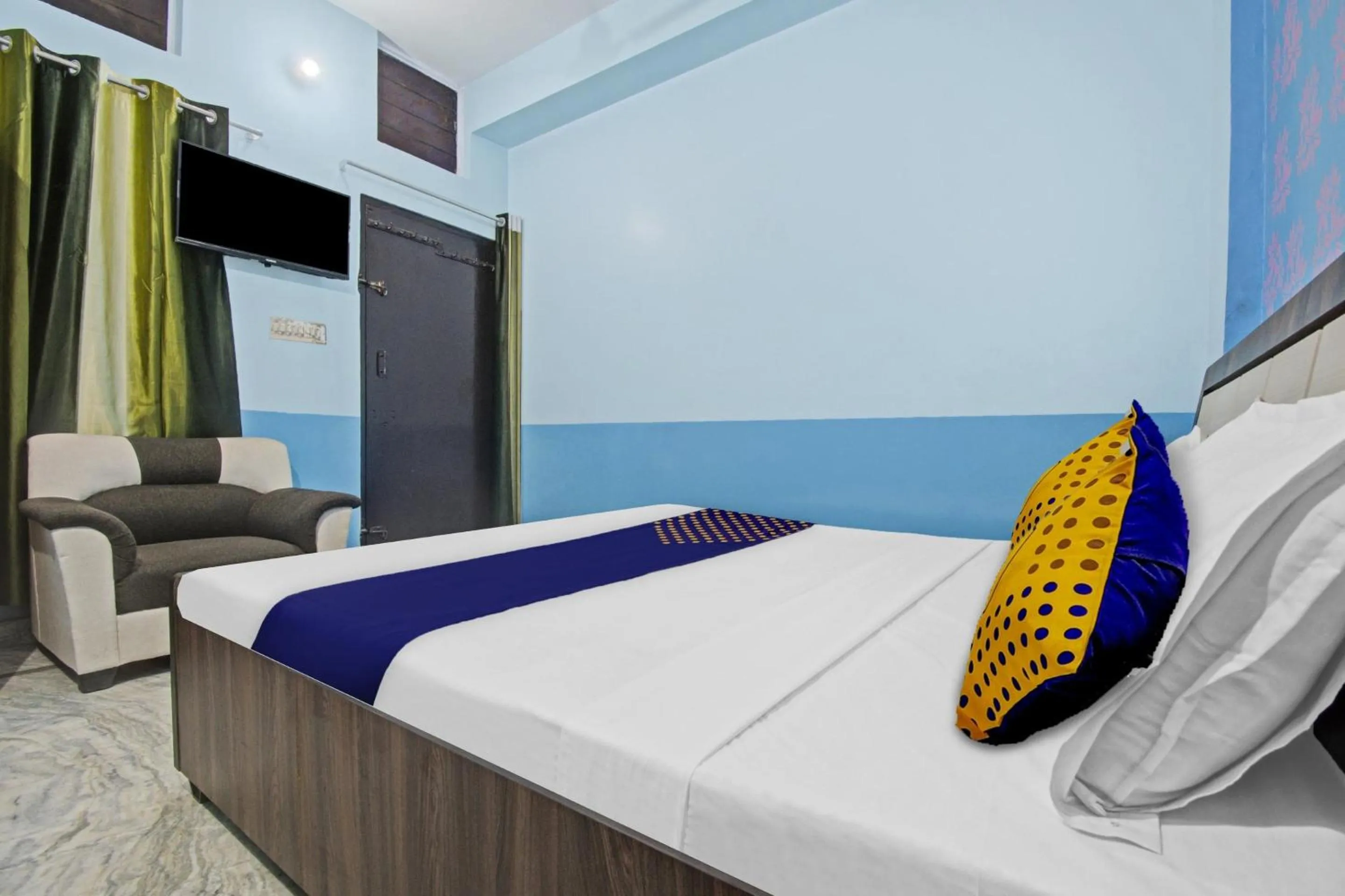 Lobby or reception, Bed in SPOT ON Hotel Rj14