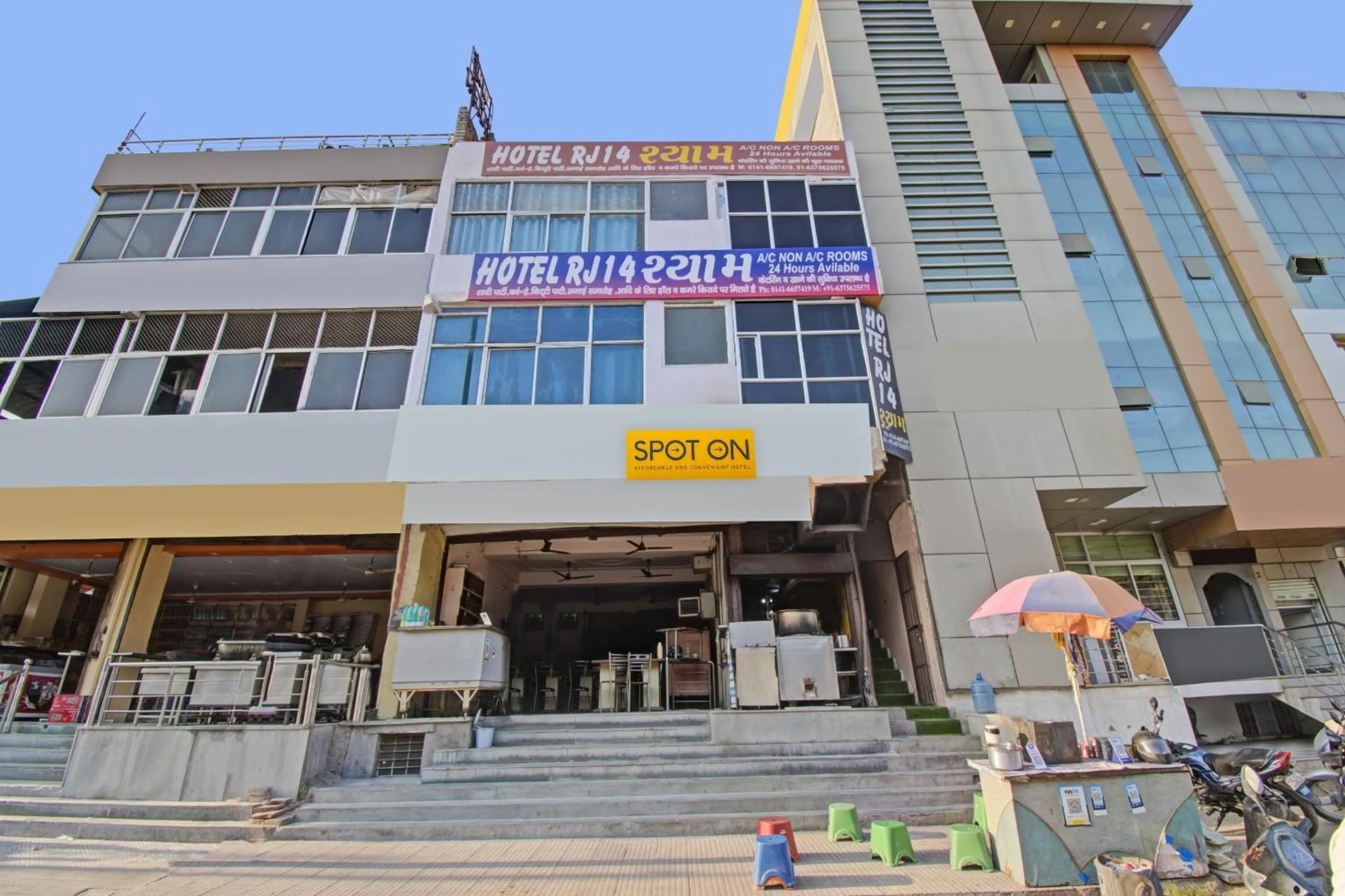 Facade/entrance in SPOT ON Hotel Rj14