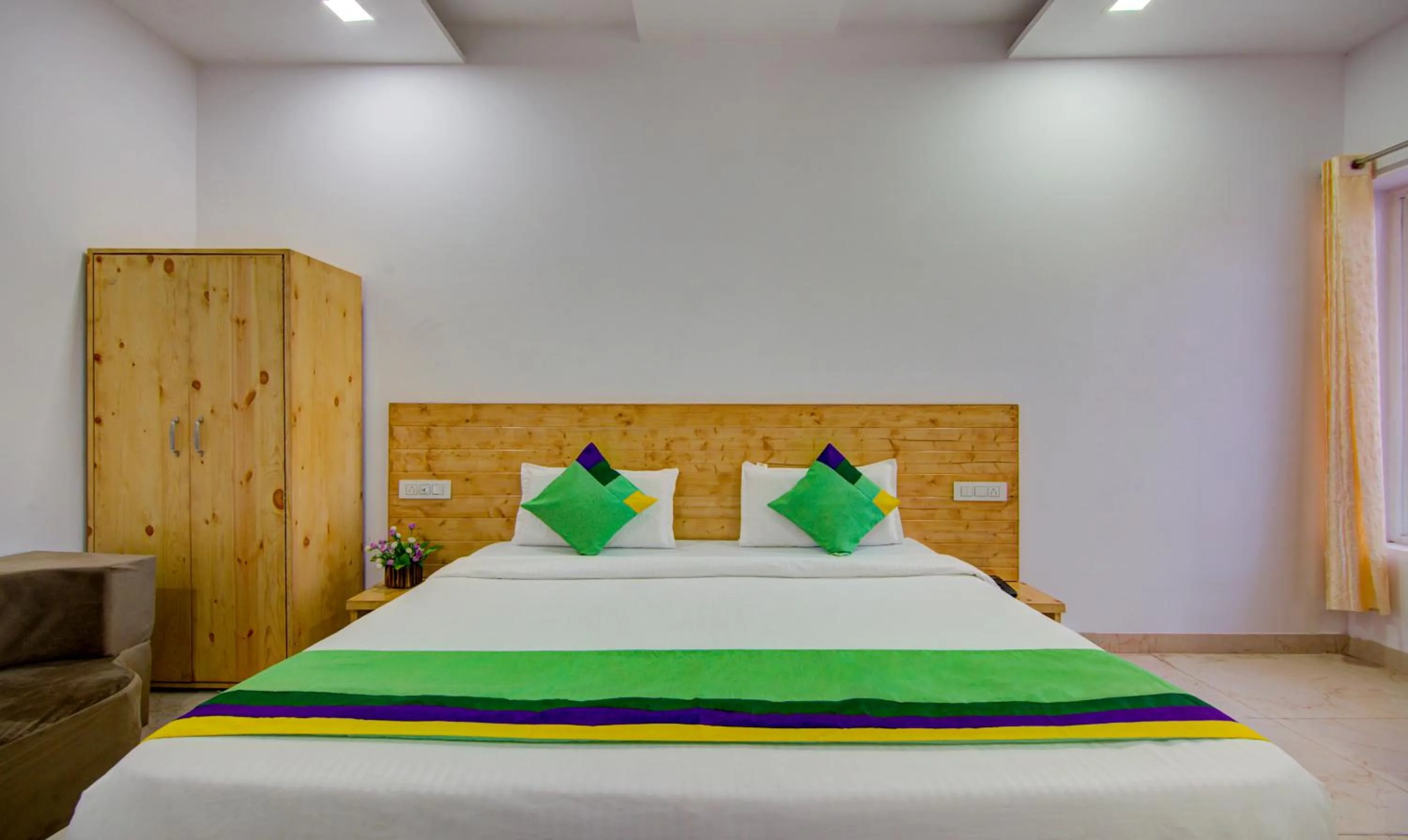 Bedroom, Bed in Treebo The King Mohali