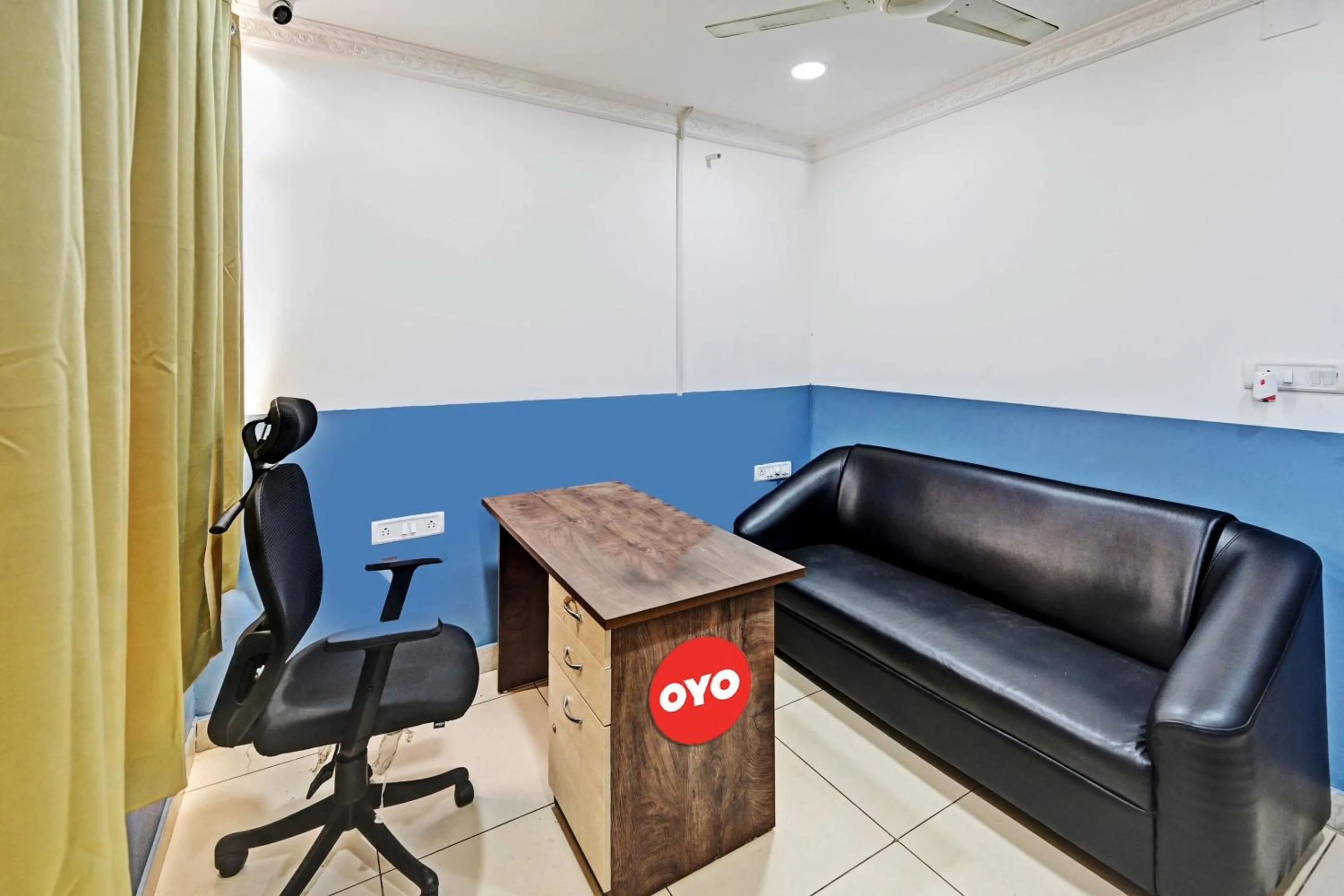 Lobby or reception in Hotel O Hi5 Days Inn Premium