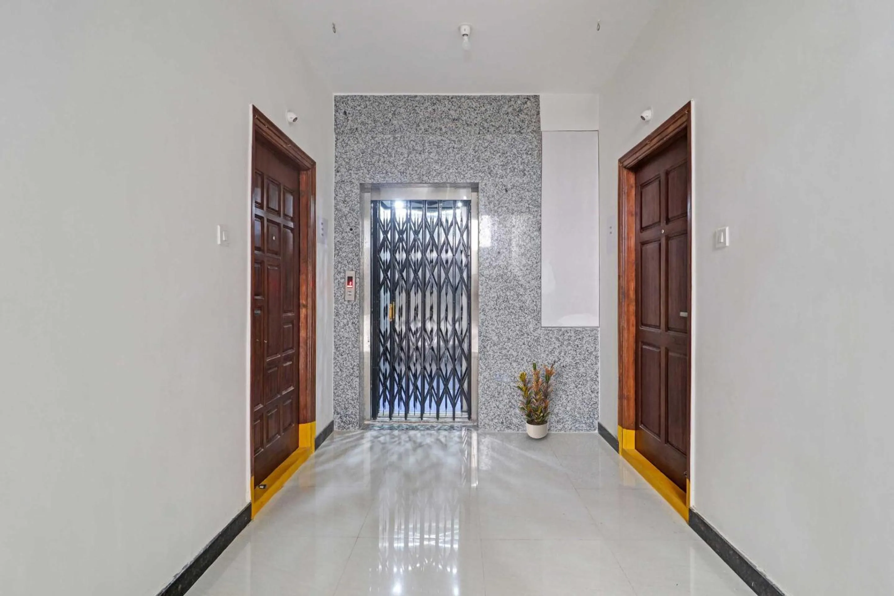 Lobby or reception in Super Hotel O Qualia Nallagandla