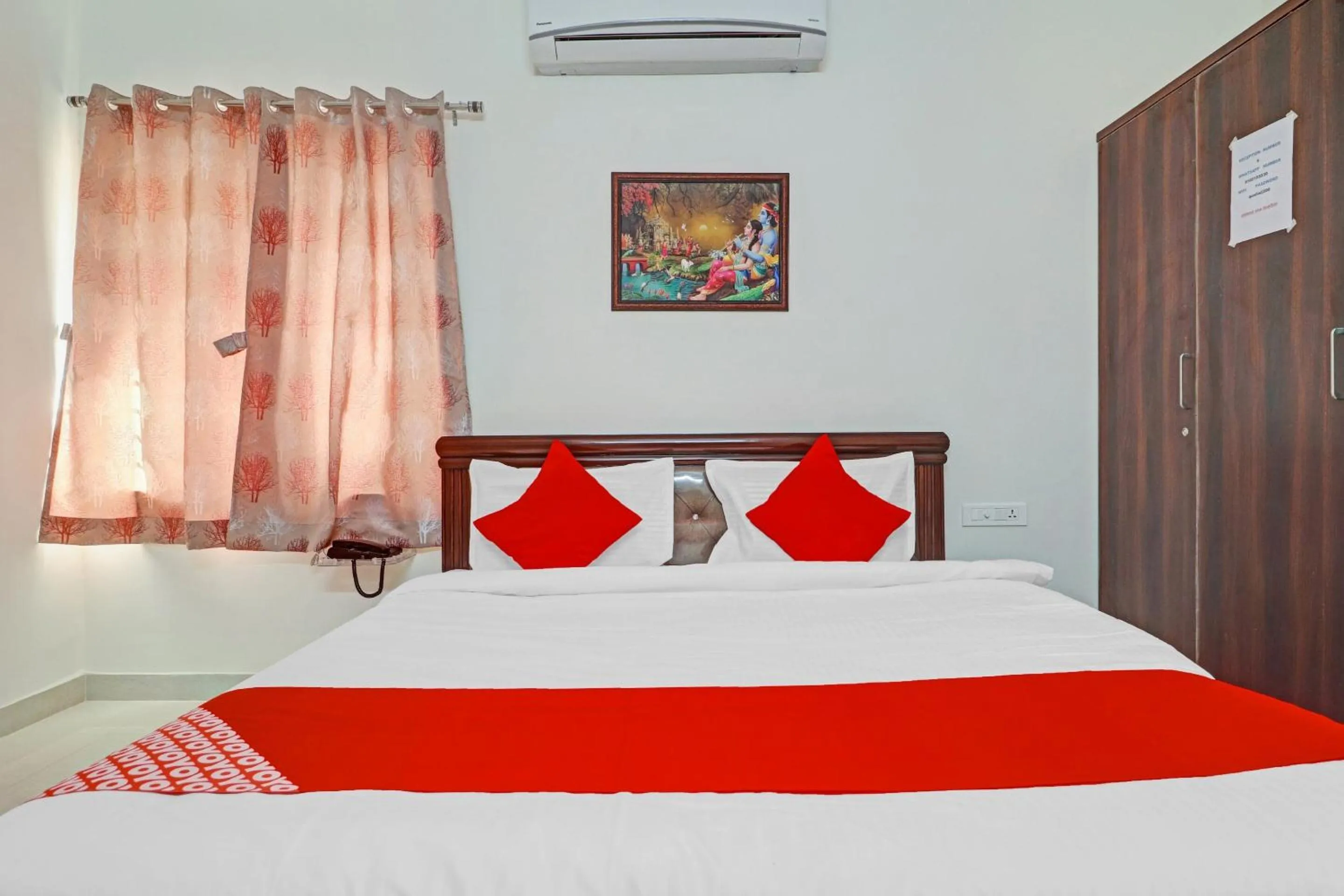 Bedroom, Bed in Super Hotel O Qualia Nallagandla