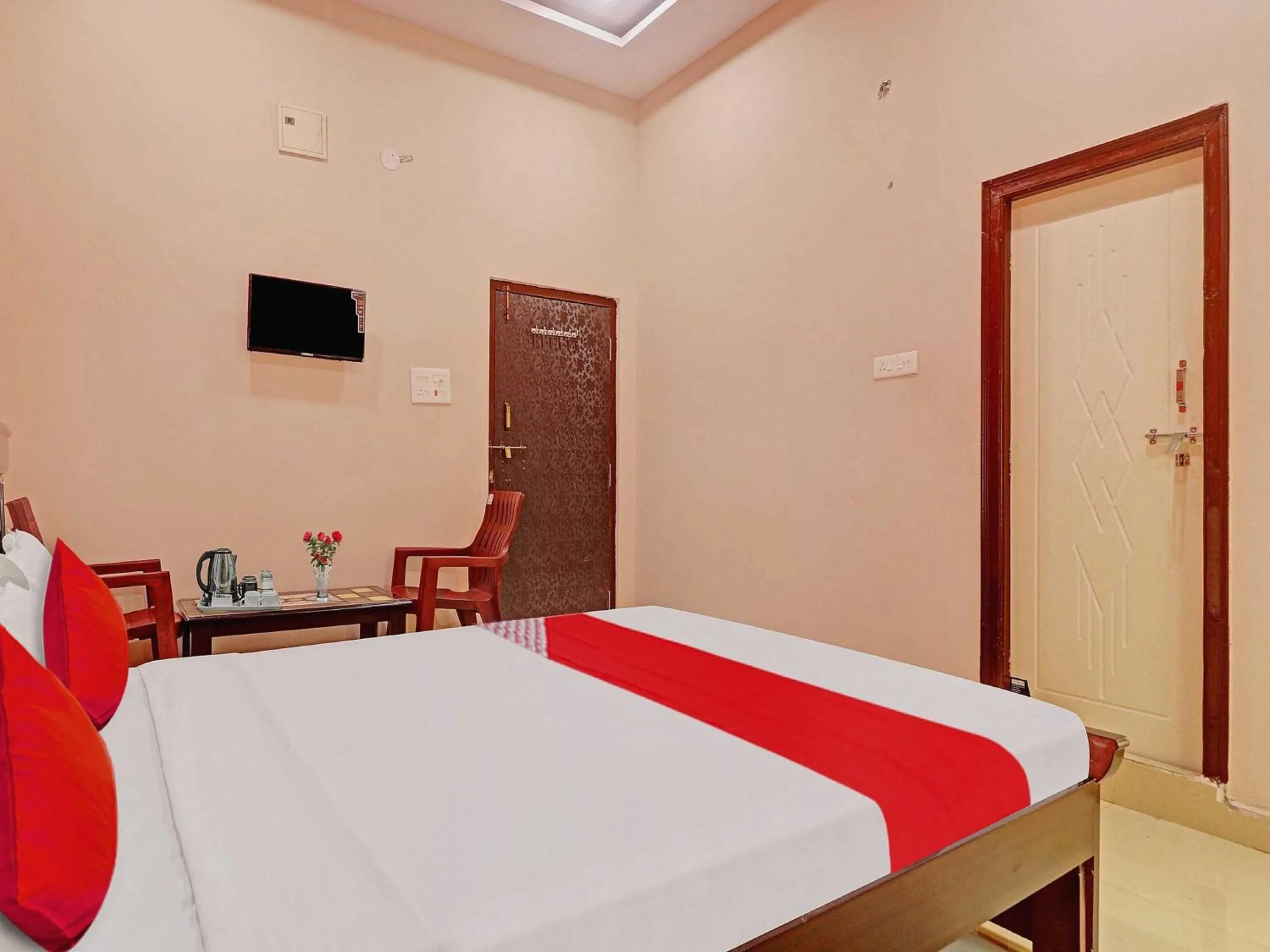 Lobby or reception, Bed in Hotel O Vasista Residency