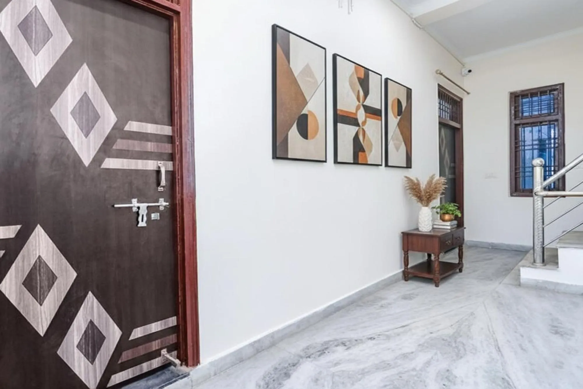 Lobby or reception in FabHotel Royal Vilas