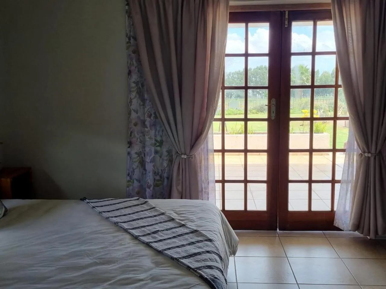 Bedroom, Bed in La Maison on Vaal Bed and Breakfast