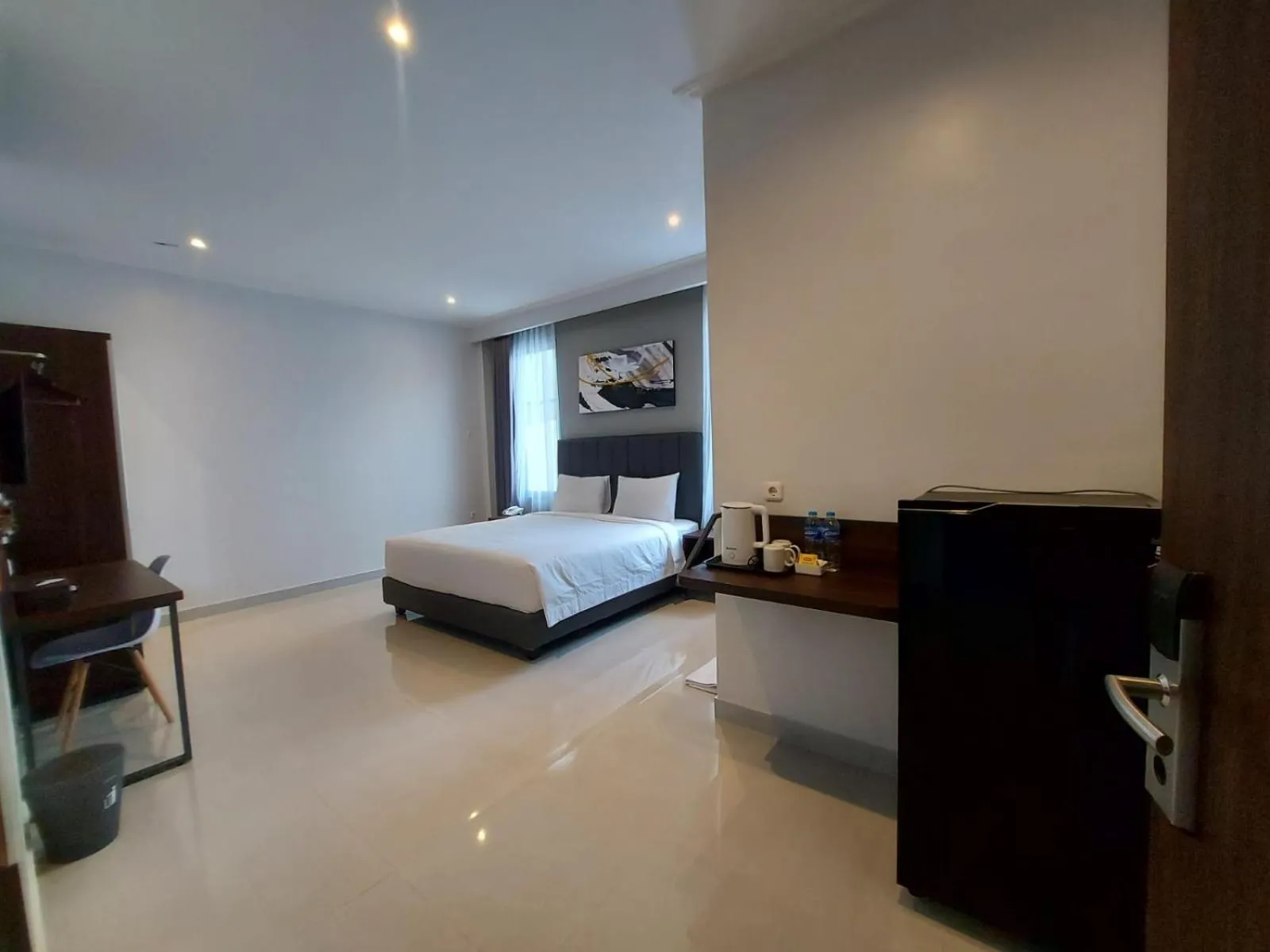 Photo of the whole room, Bed in Atap Biru Residence