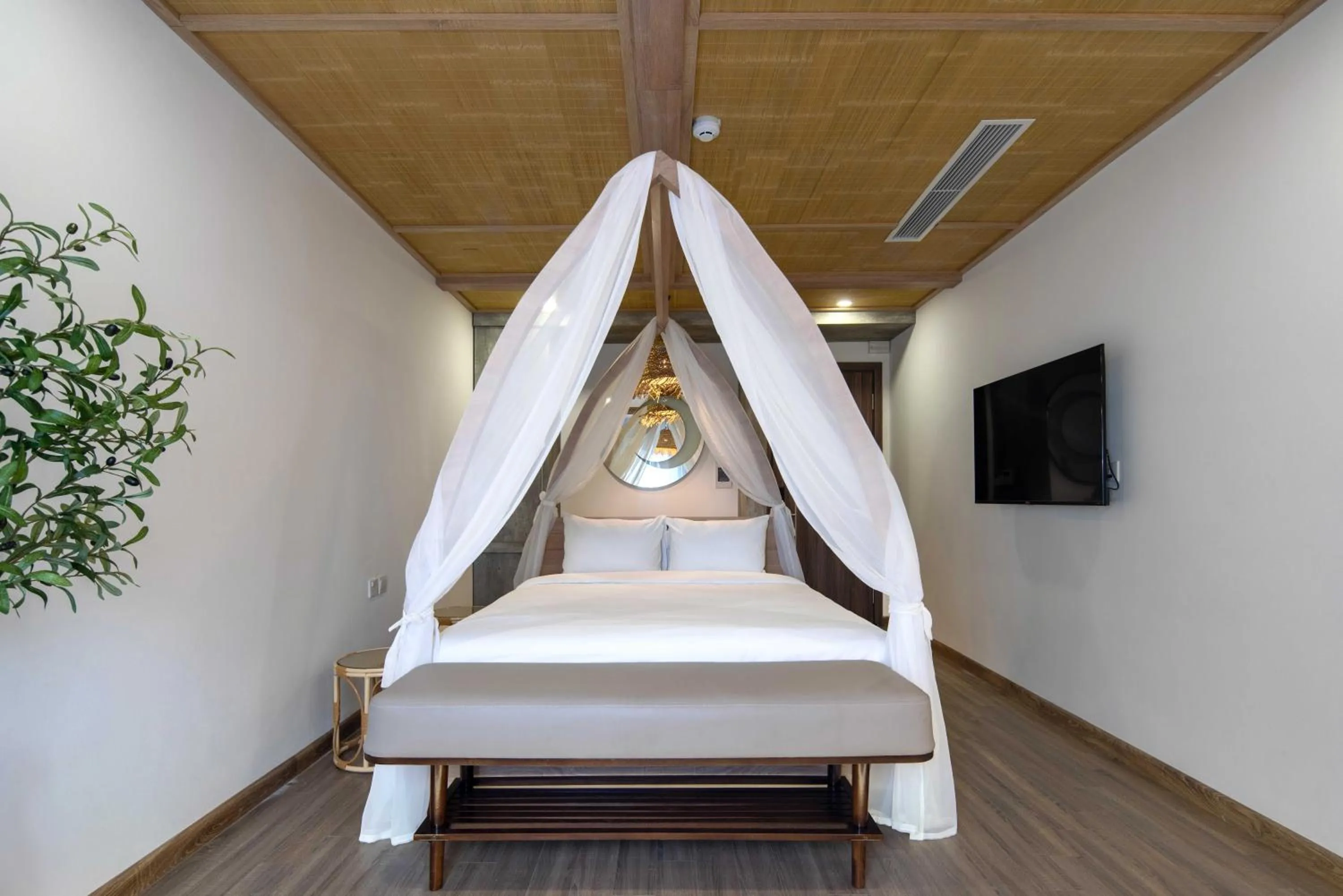 Bed in Jacayl Hotel - Cầu Giấy