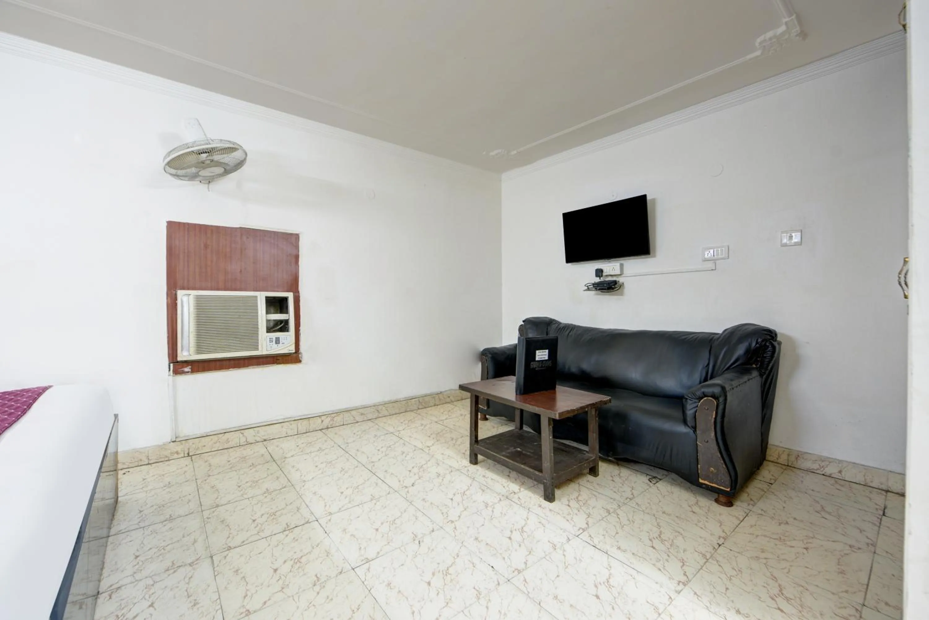 Hotel Quadis - Noida sec 15