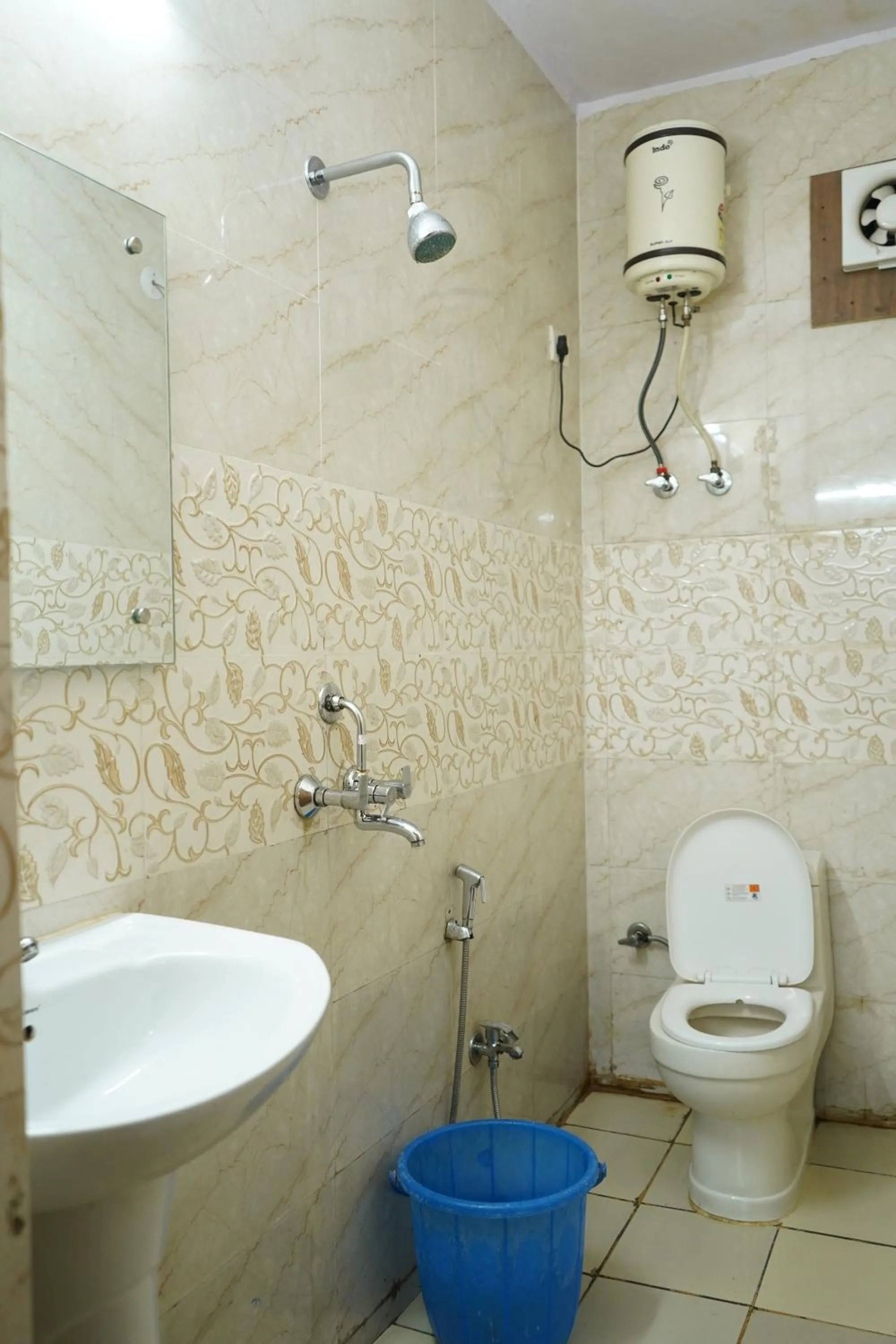 Shower in Hotel Quadis - Noida sec 15