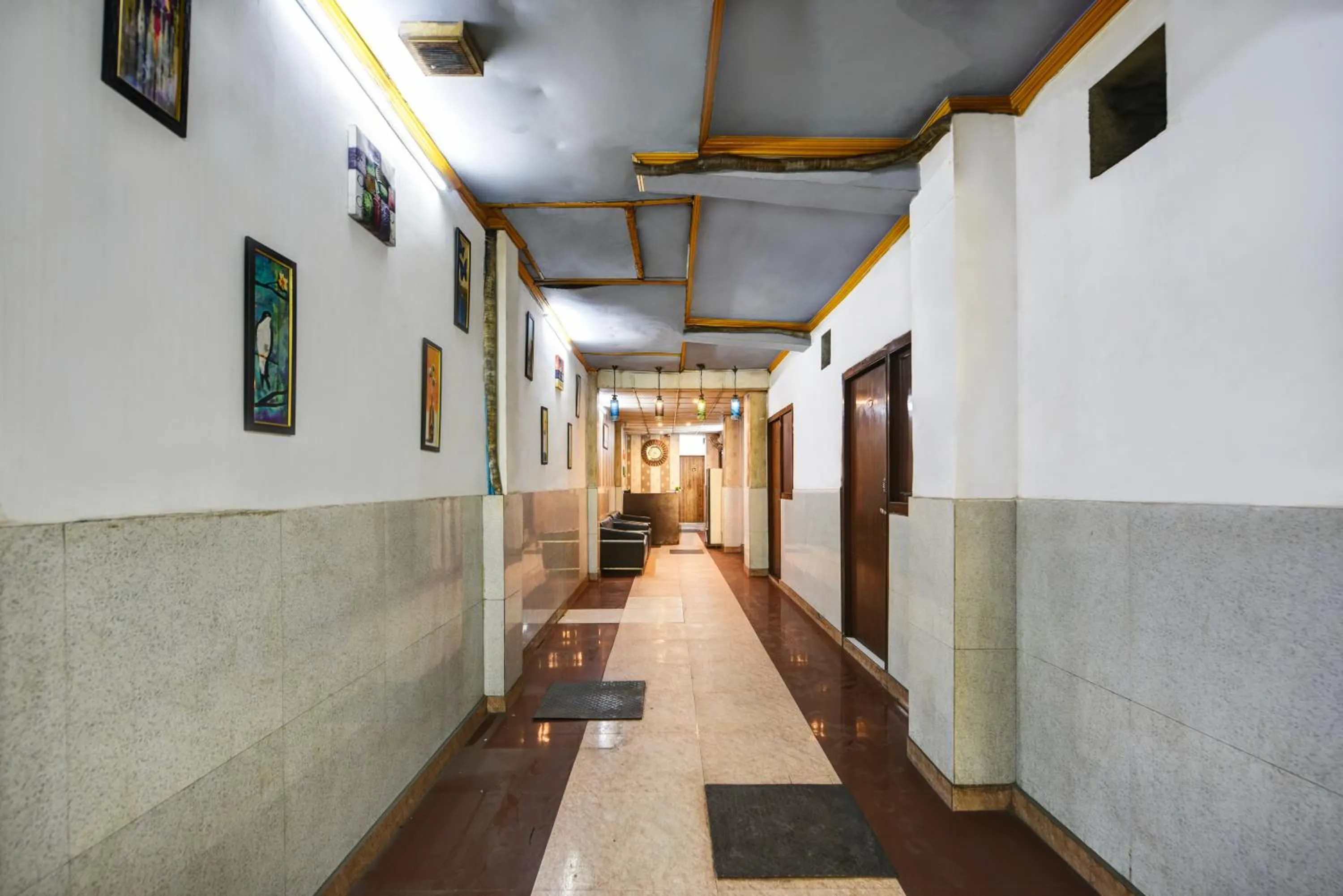 Hotel Quadis - Noida sec 15