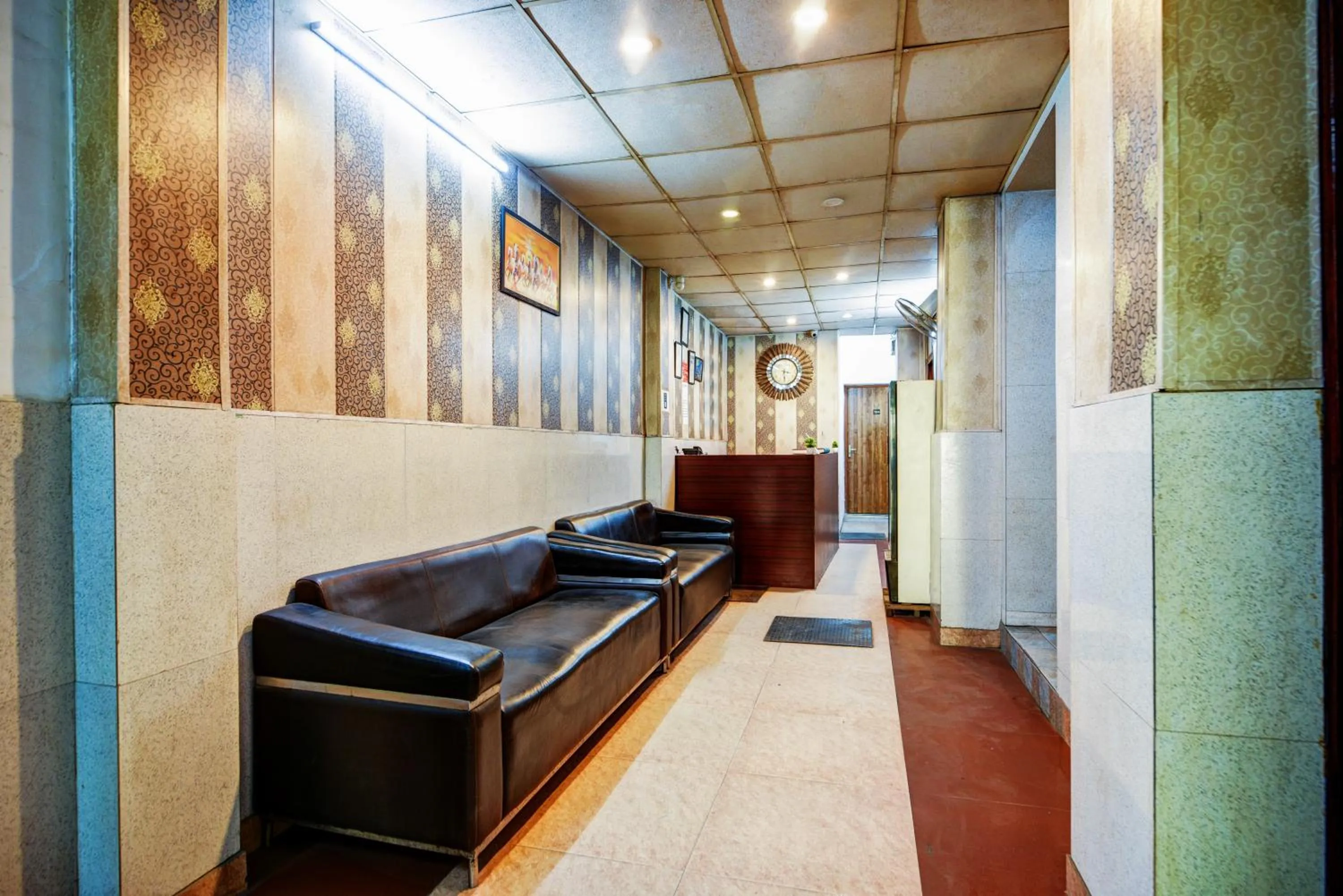 Hotel Quadis - Noida sec 15