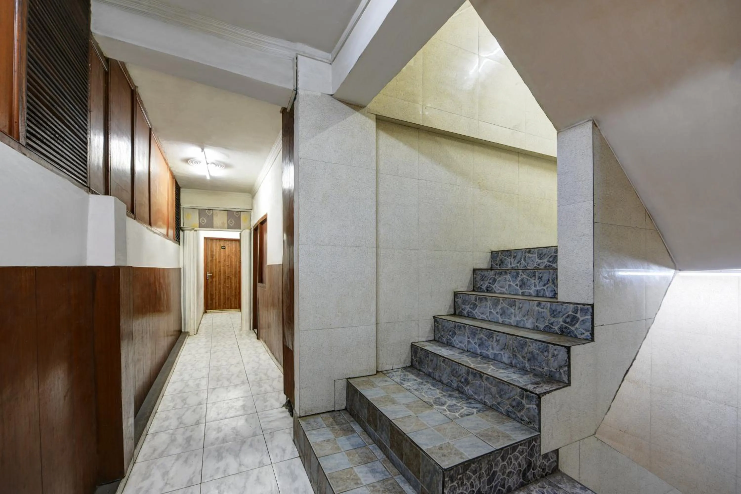 Hotel Quadis - Noida sec 15