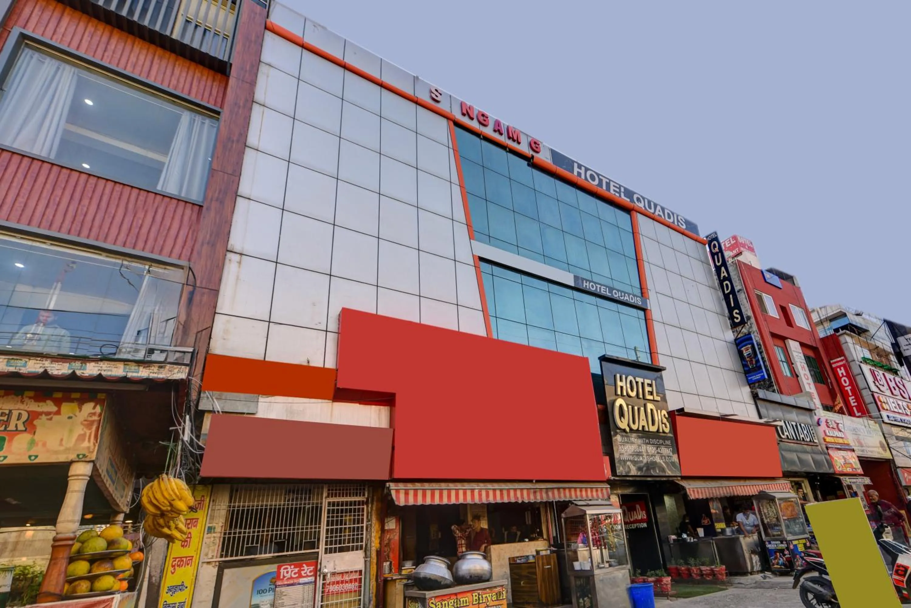 Hotel Quadis - Noida sec 15
