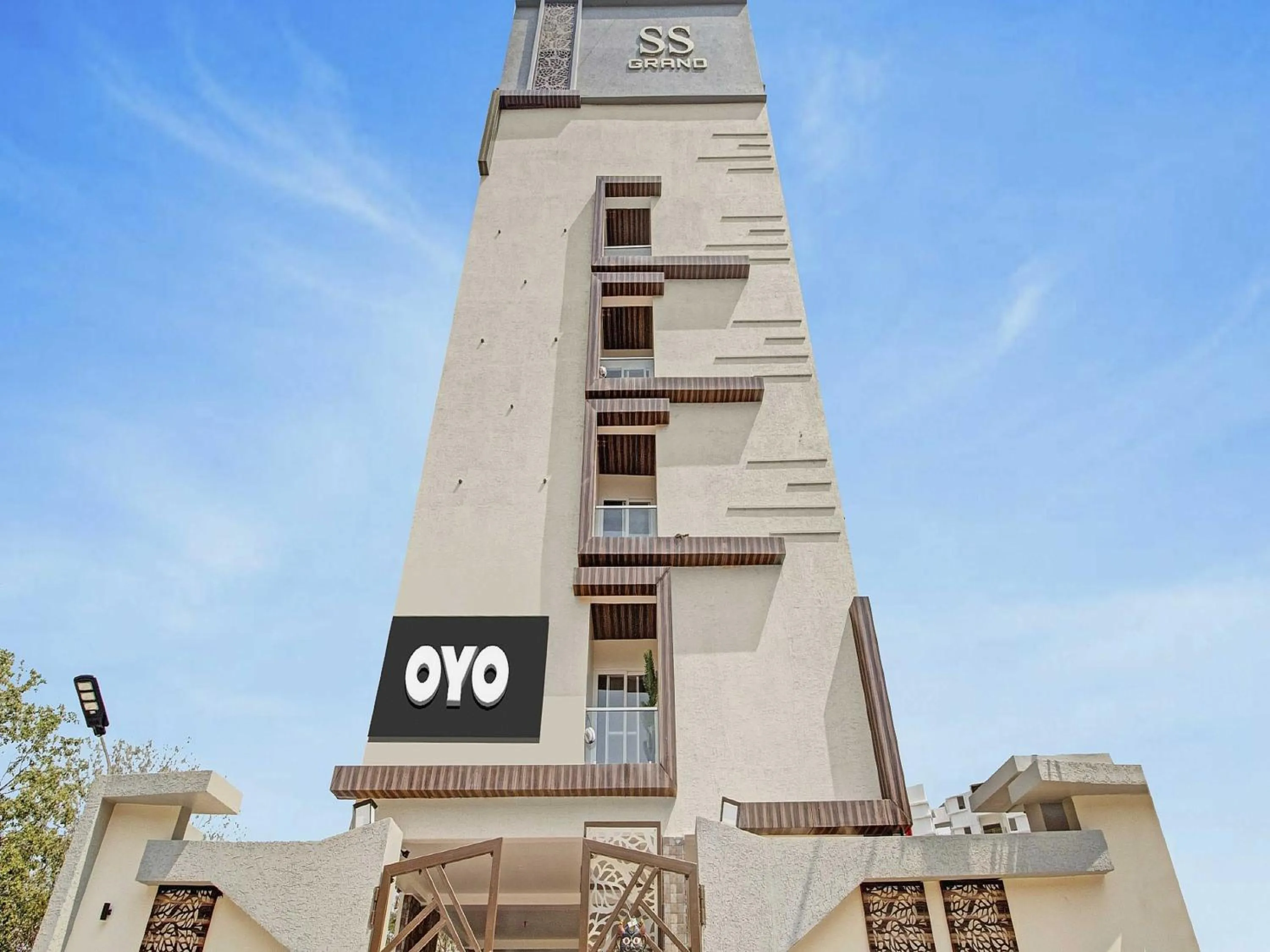 Facade/entrance in Super Collection O Halcyon SS Grand