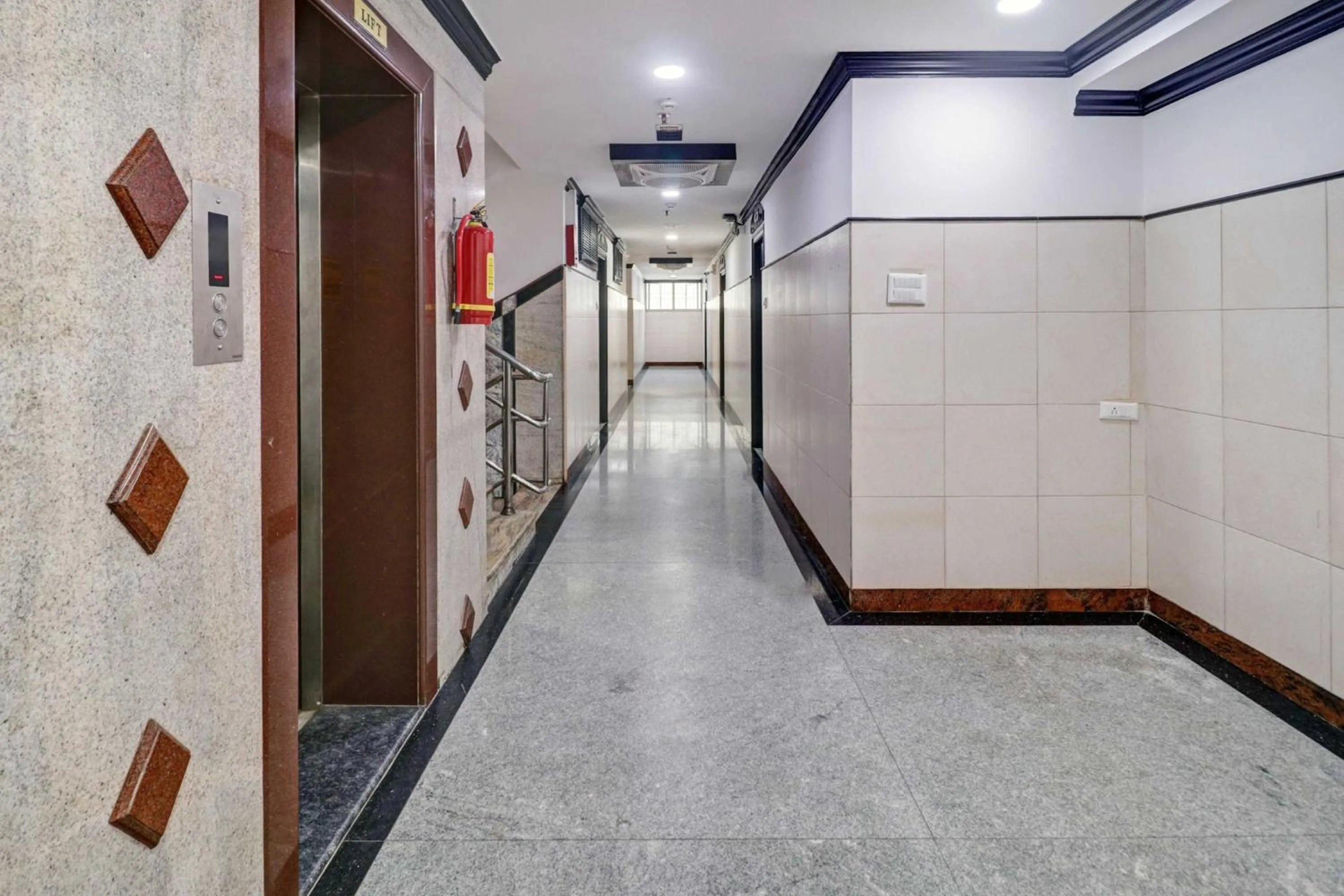Lobby or reception in Super Collection O Sabharwal Residency Near Lalbagh Botanical Garden