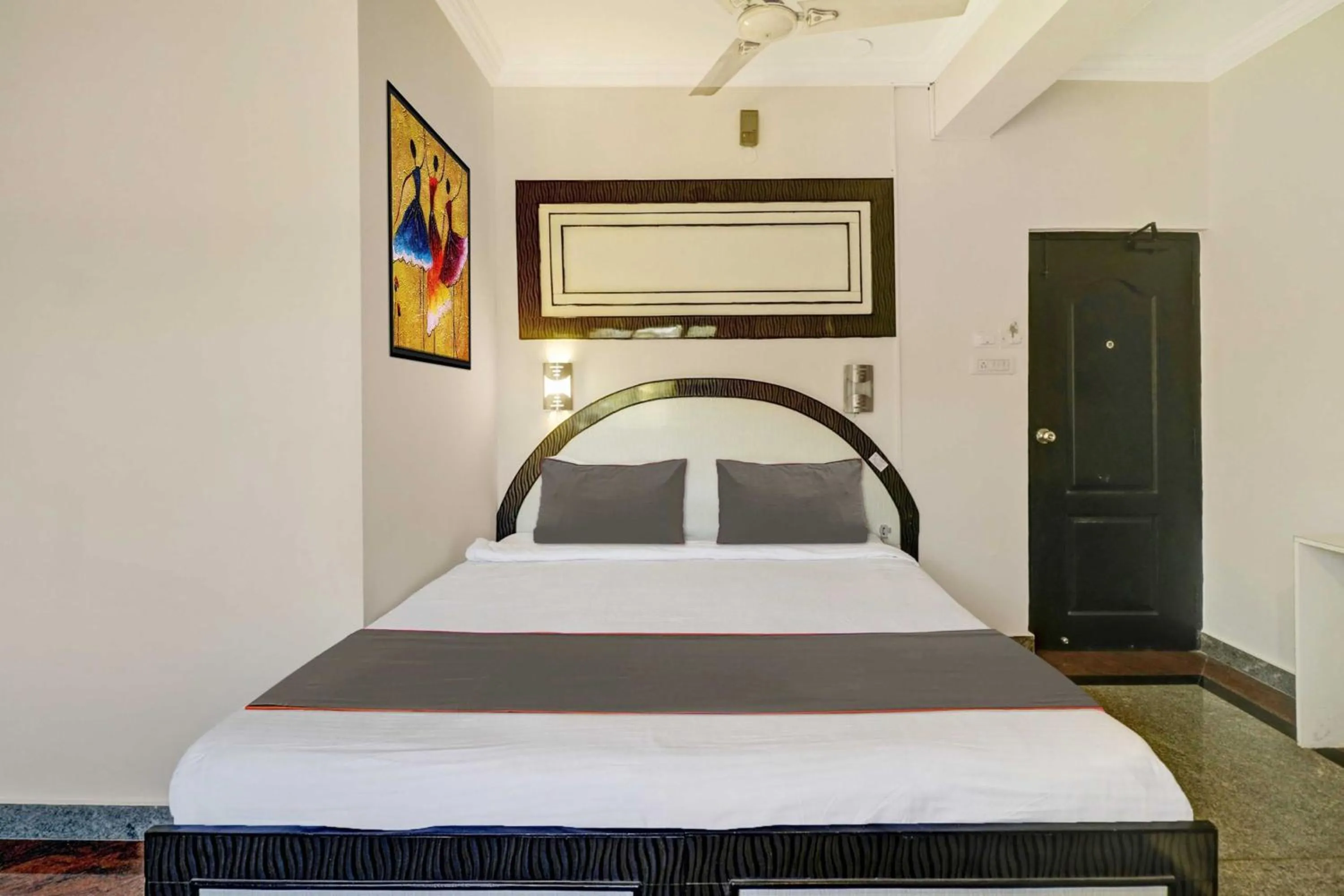 Bedroom, Bed in Super Collection O Sabharwal Residency Near Lalbagh Botanical Garden