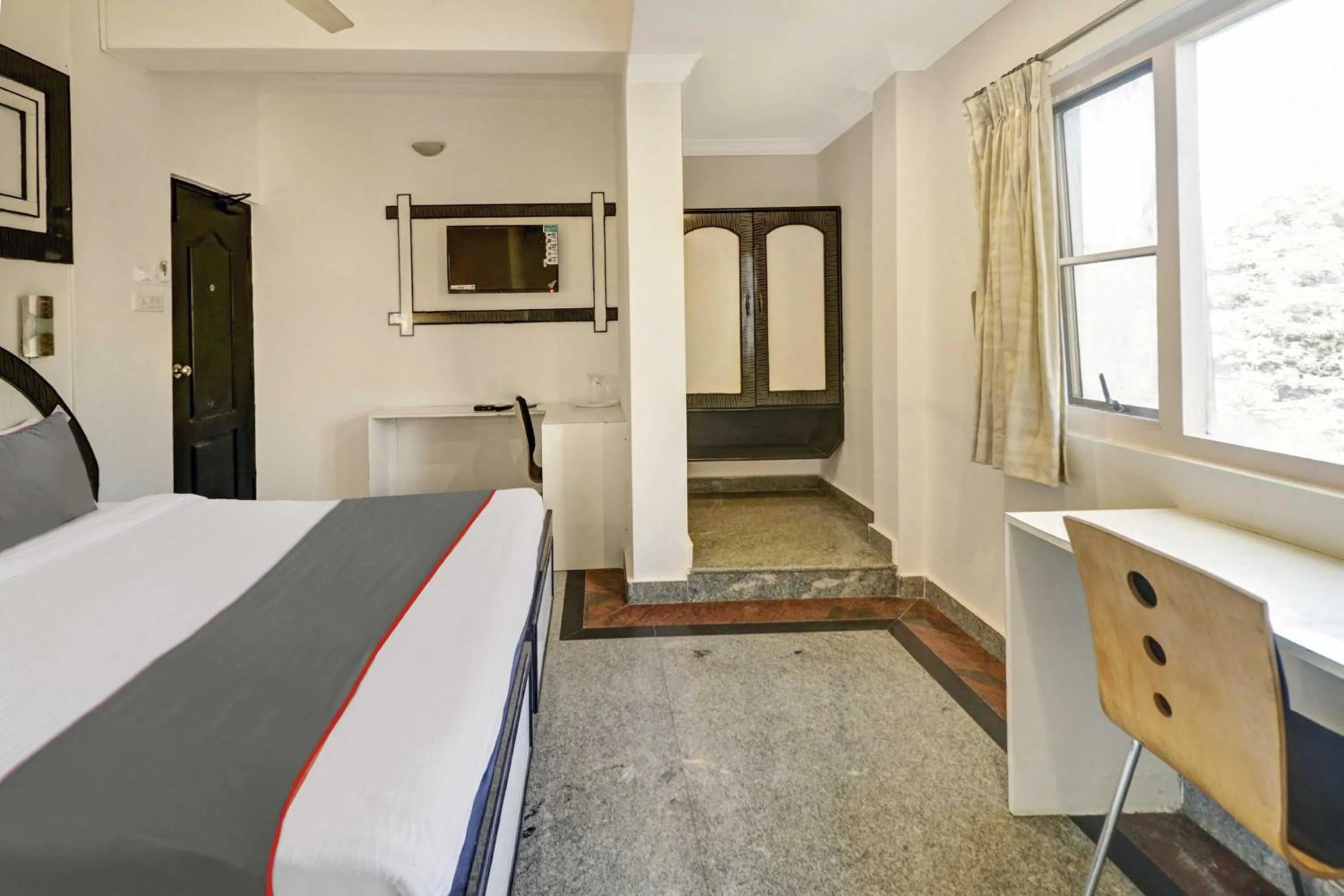 Bedroom, Bed in Super Collection O Sabharwal Residency Near Lalbagh Botanical Garden